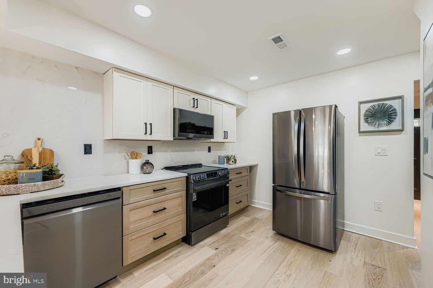 BROADWAY EAST - Residential