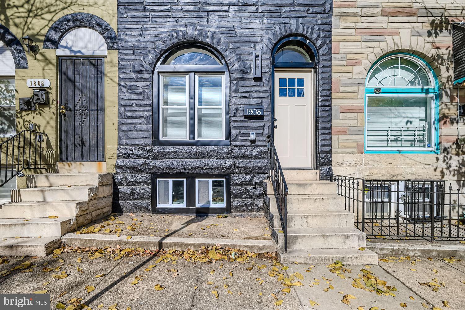 BROADWAY EAST - Residential