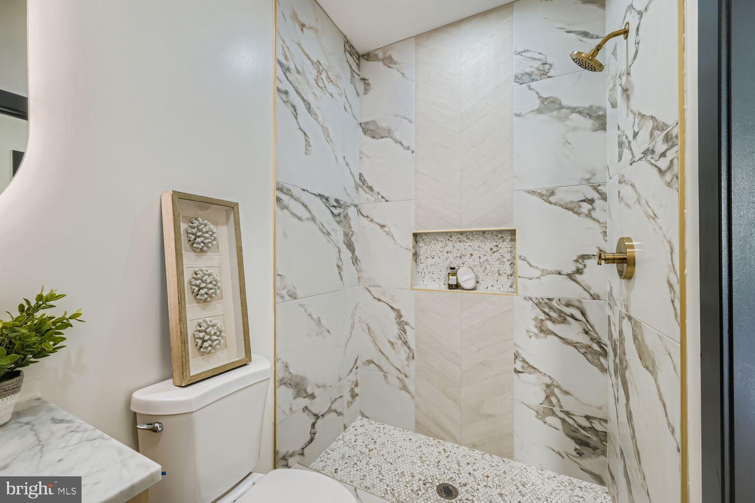 BROADWAY EAST - Residential