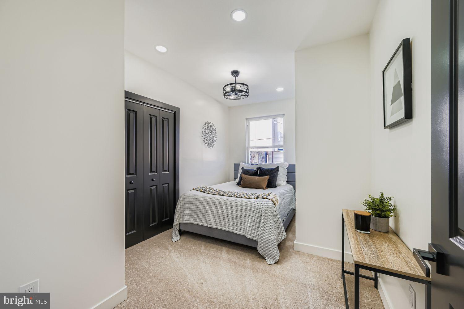 BROADWAY EAST - Residential