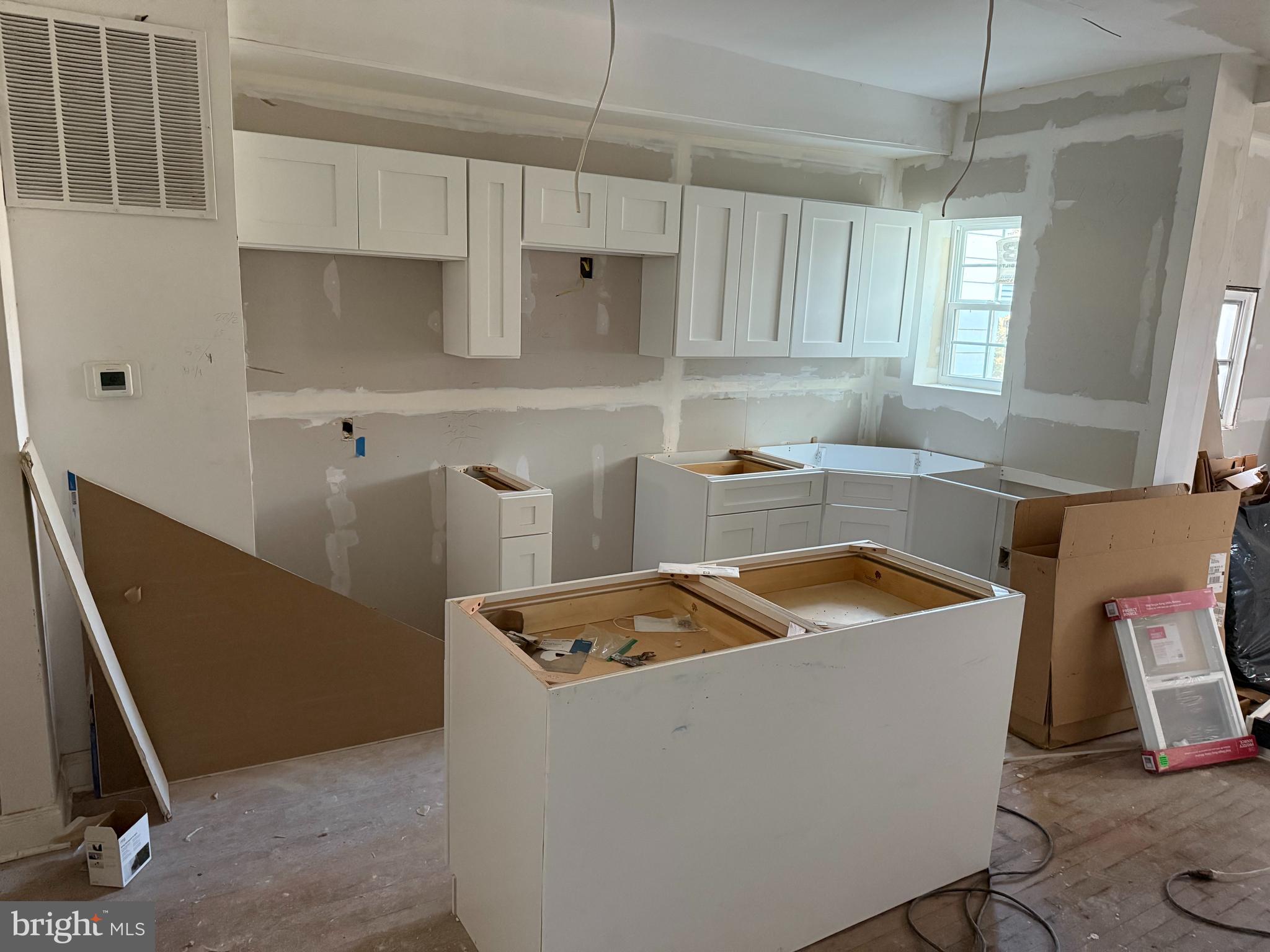 2405 WESTPORT STREET