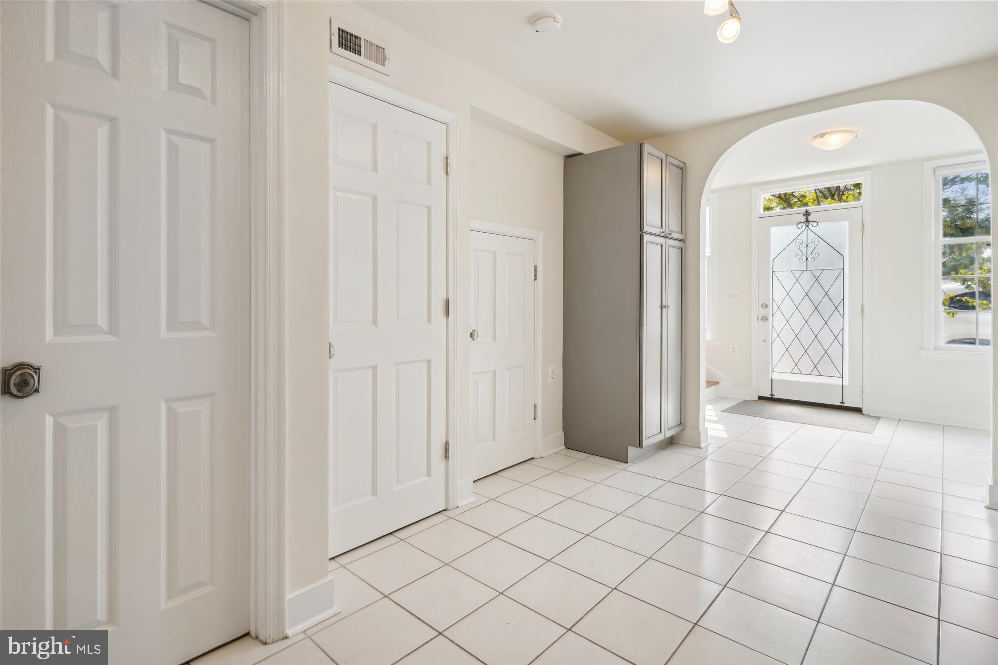 OLD TOWN - Residential Lease