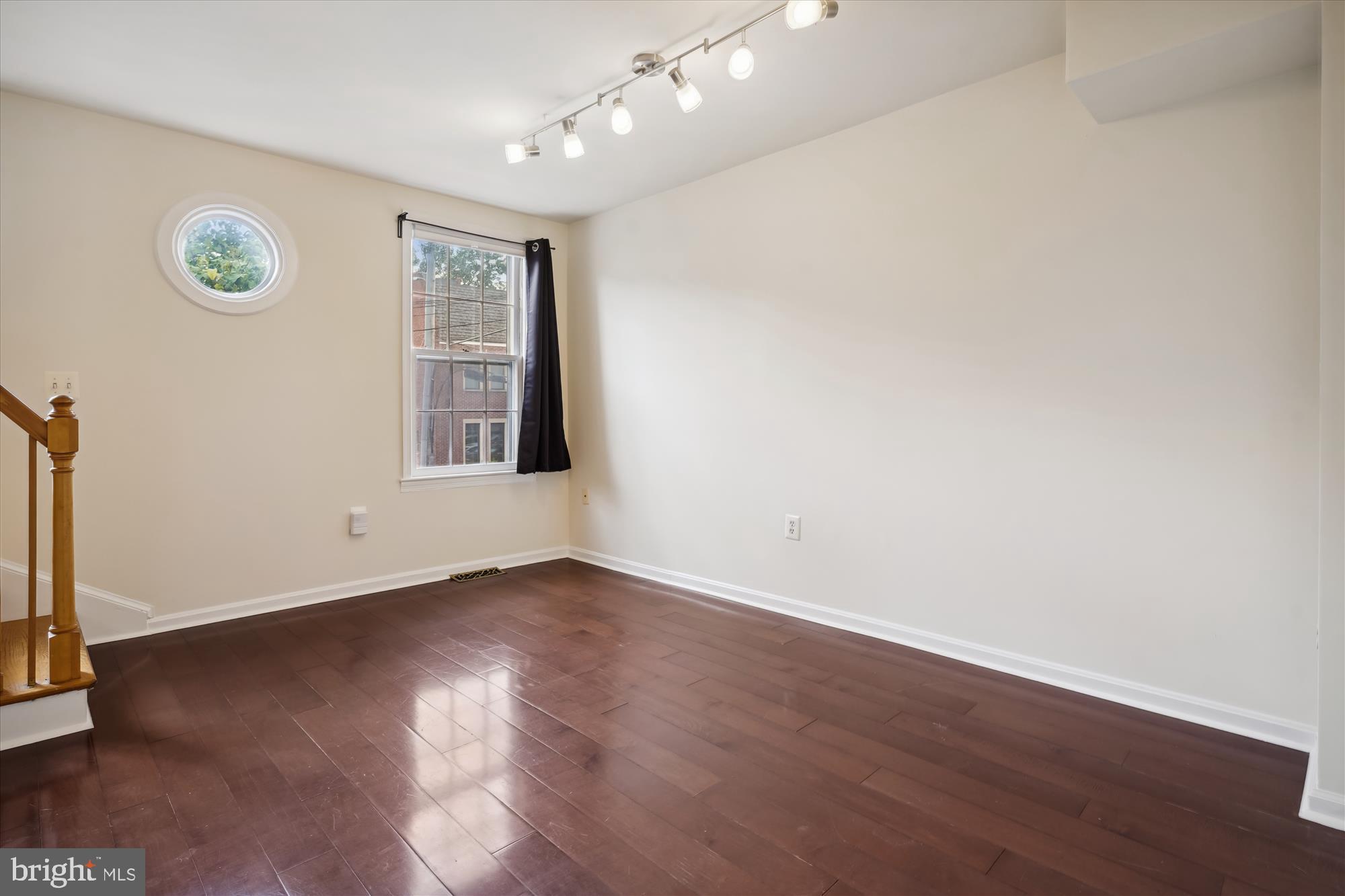 OLD TOWN - Residential Lease