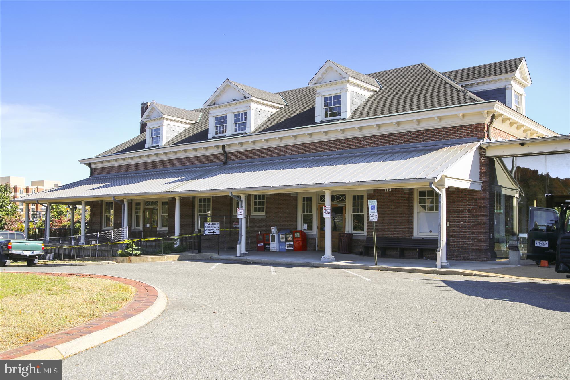 OLD TOWN - Residential Lease