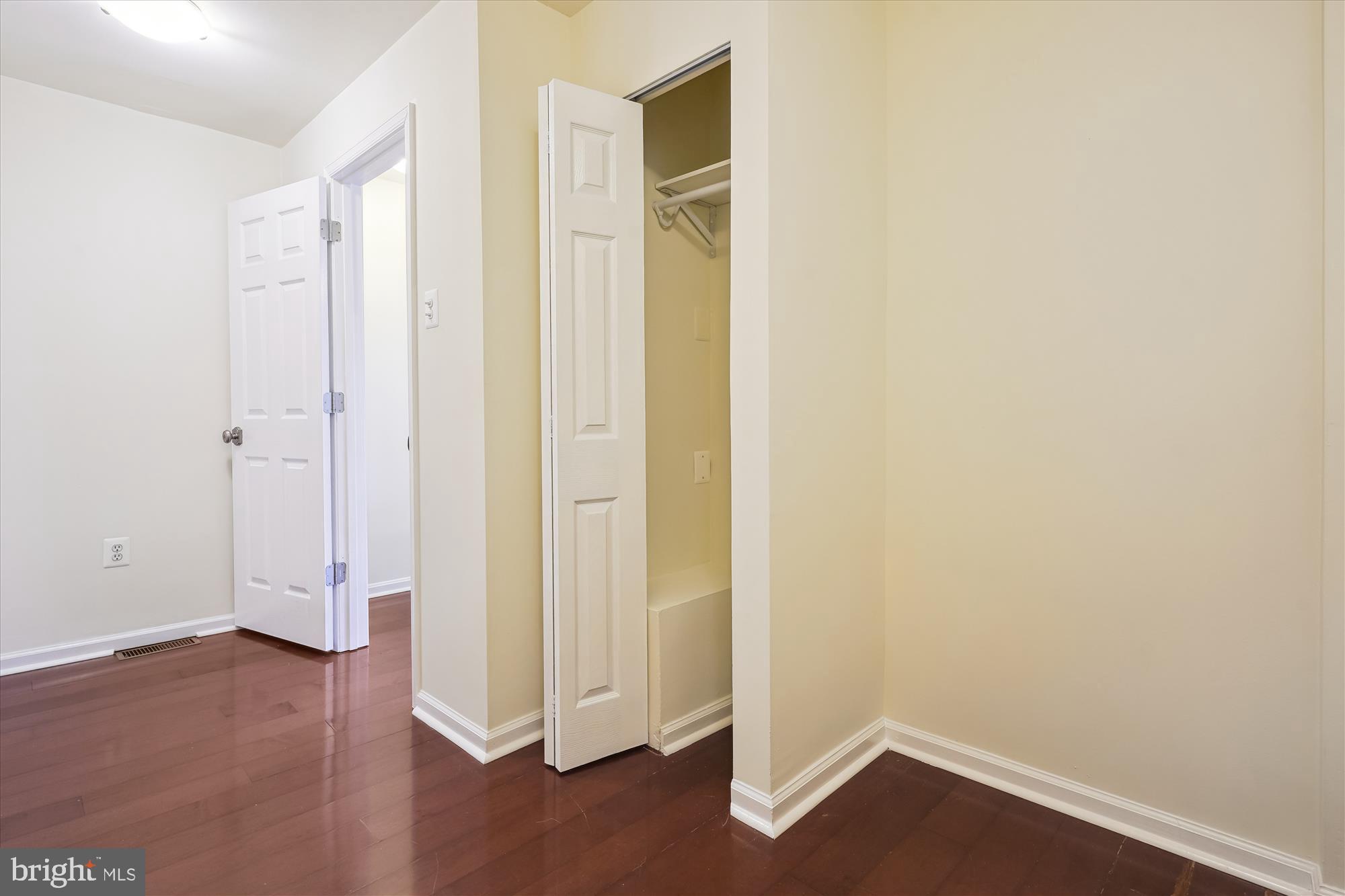 OLD TOWN - Residential Lease