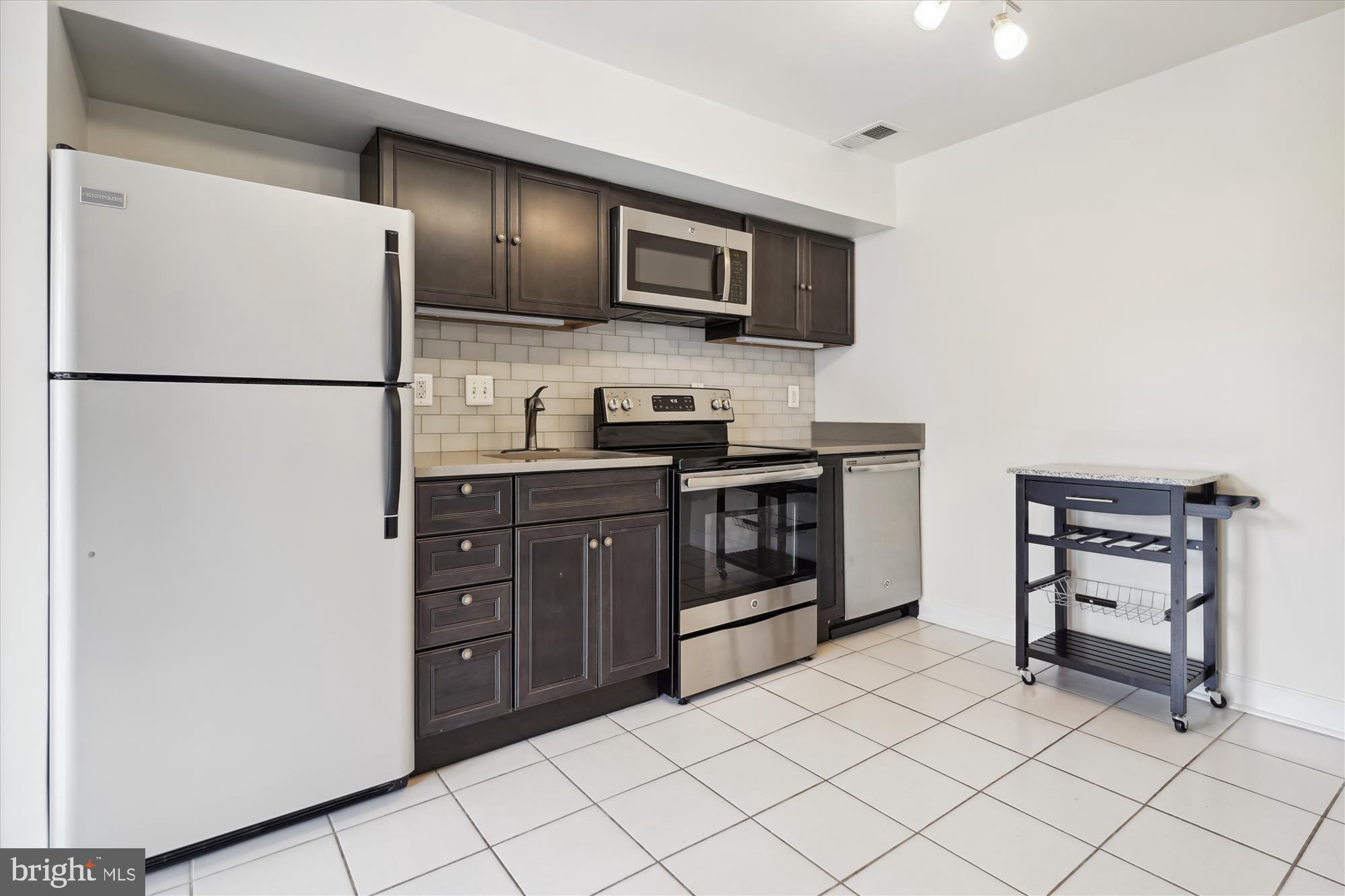 OLD TOWN - Residential Lease