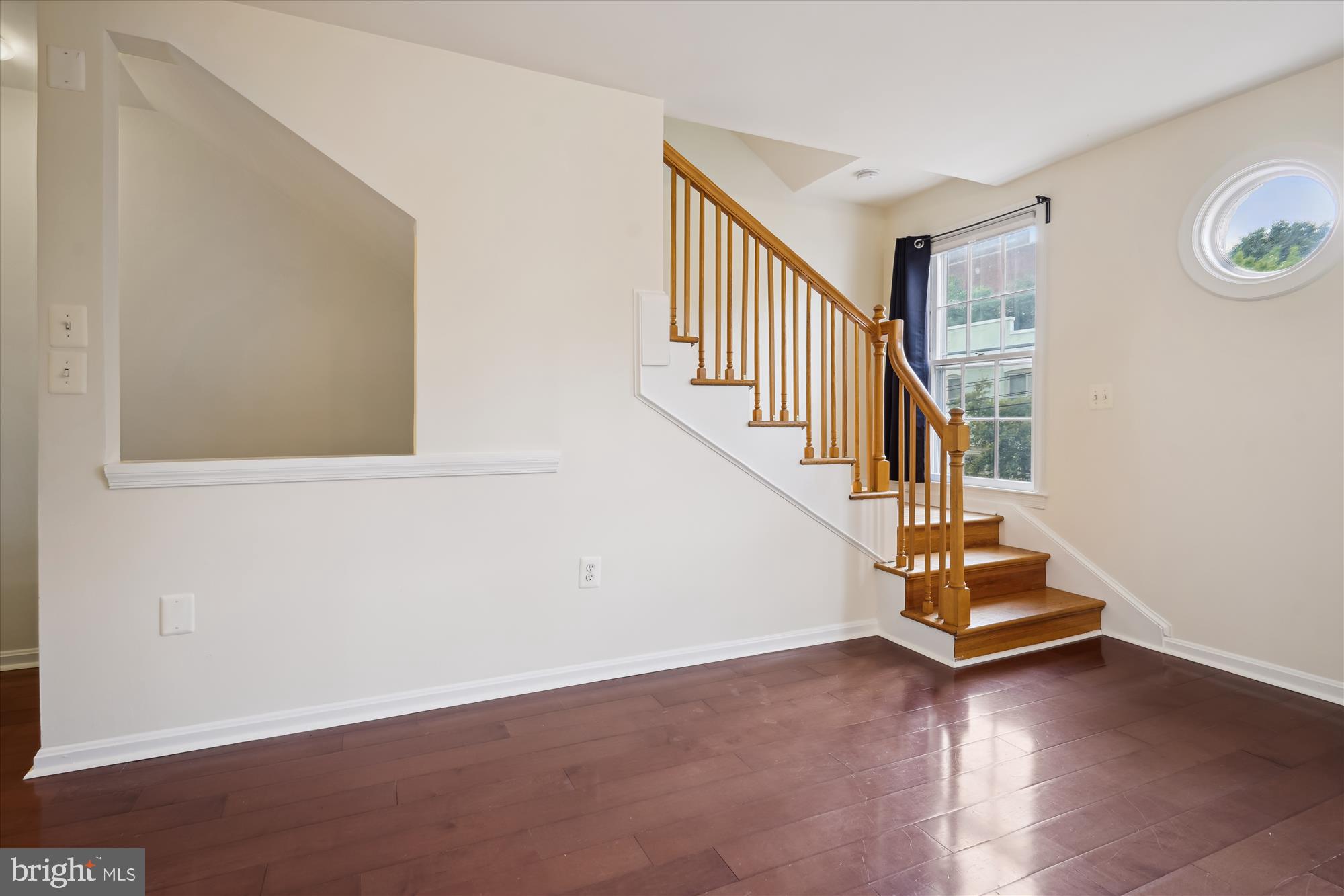 OLD TOWN - Residential Lease