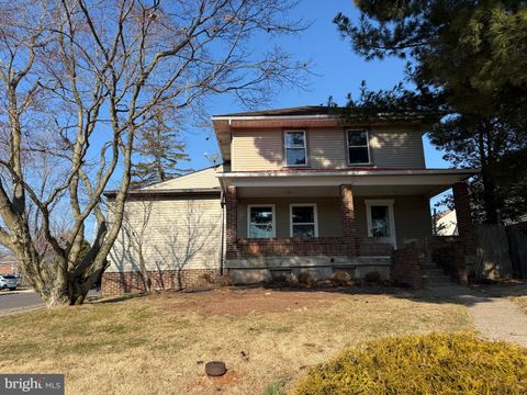 Photo of 903 Hale Street, POTTSTOWN, PA 19464 (MLS # PAMC2169446)