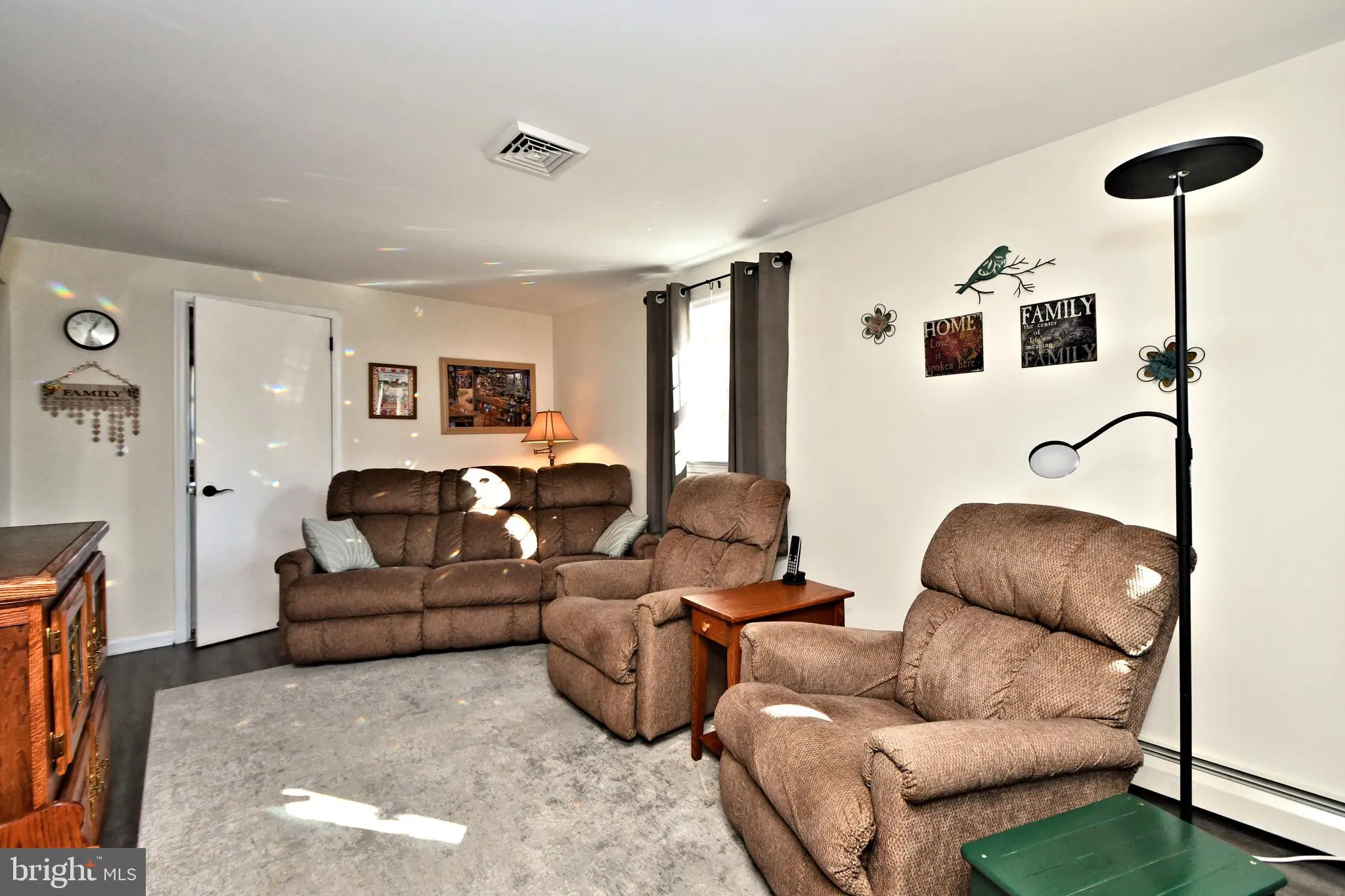 Pennsburg, Pennsylvania 18073, United States, 4 Bedrooms Bedrooms, ,2 BathroomsBathrooms,Residential,Pending,19807