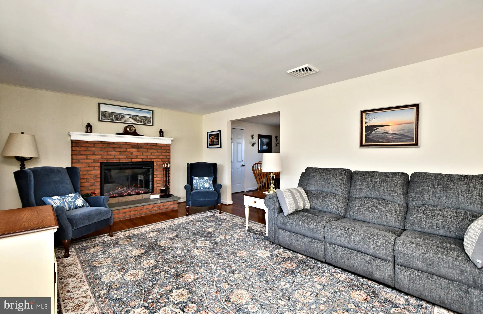 Pennsburg, Pennsylvania 18073, United States, 4 Bedrooms Bedrooms, ,2 BathroomsBathrooms,Residential,Pending,19807