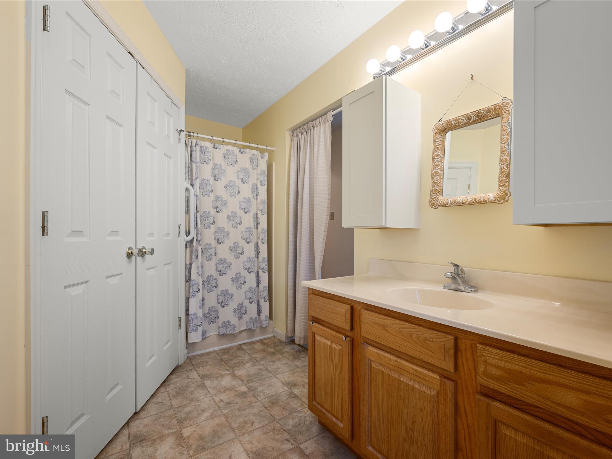 SIGNAL KNOLLS - Residential