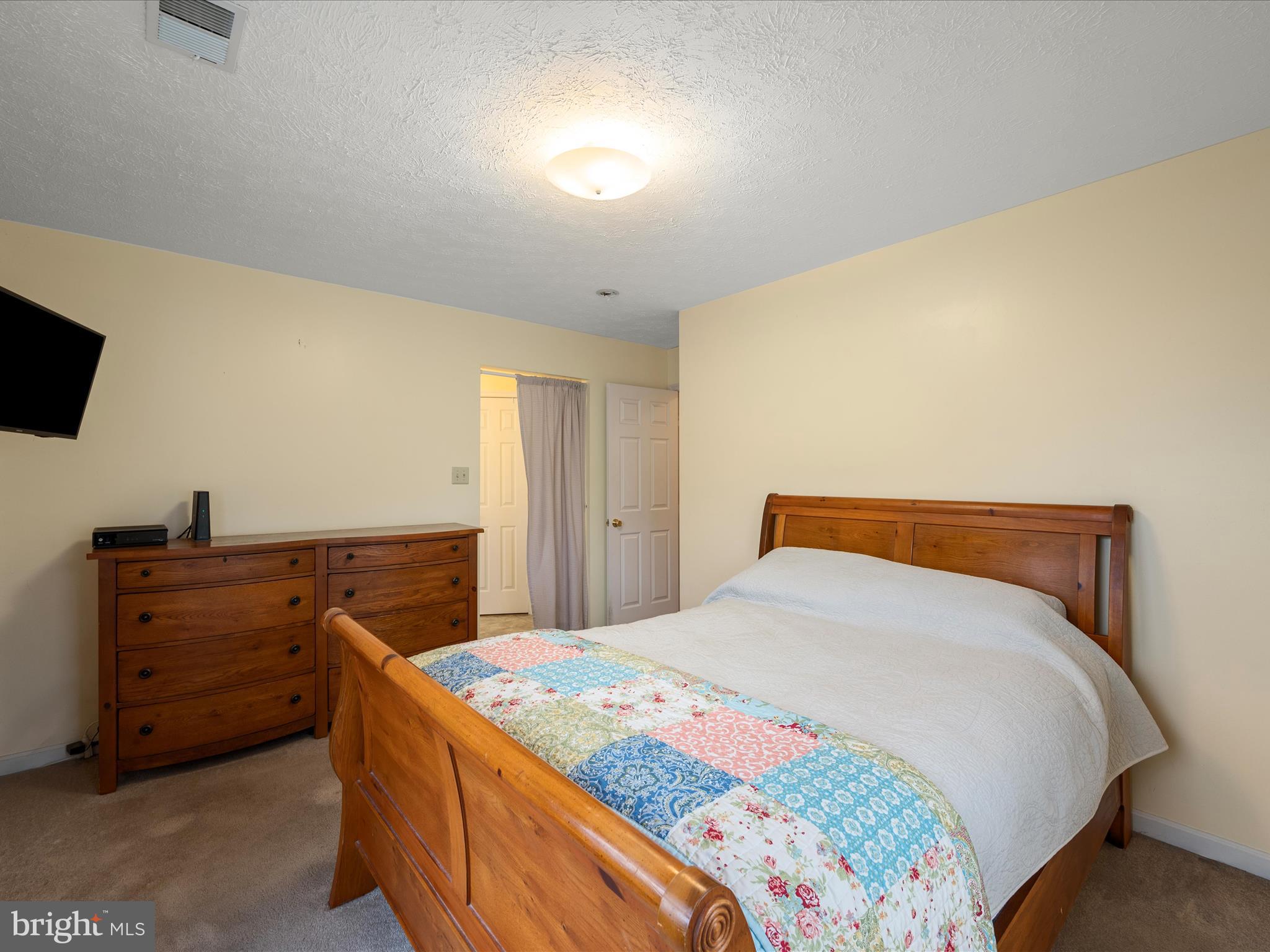 SIGNAL KNOLLS - Residential