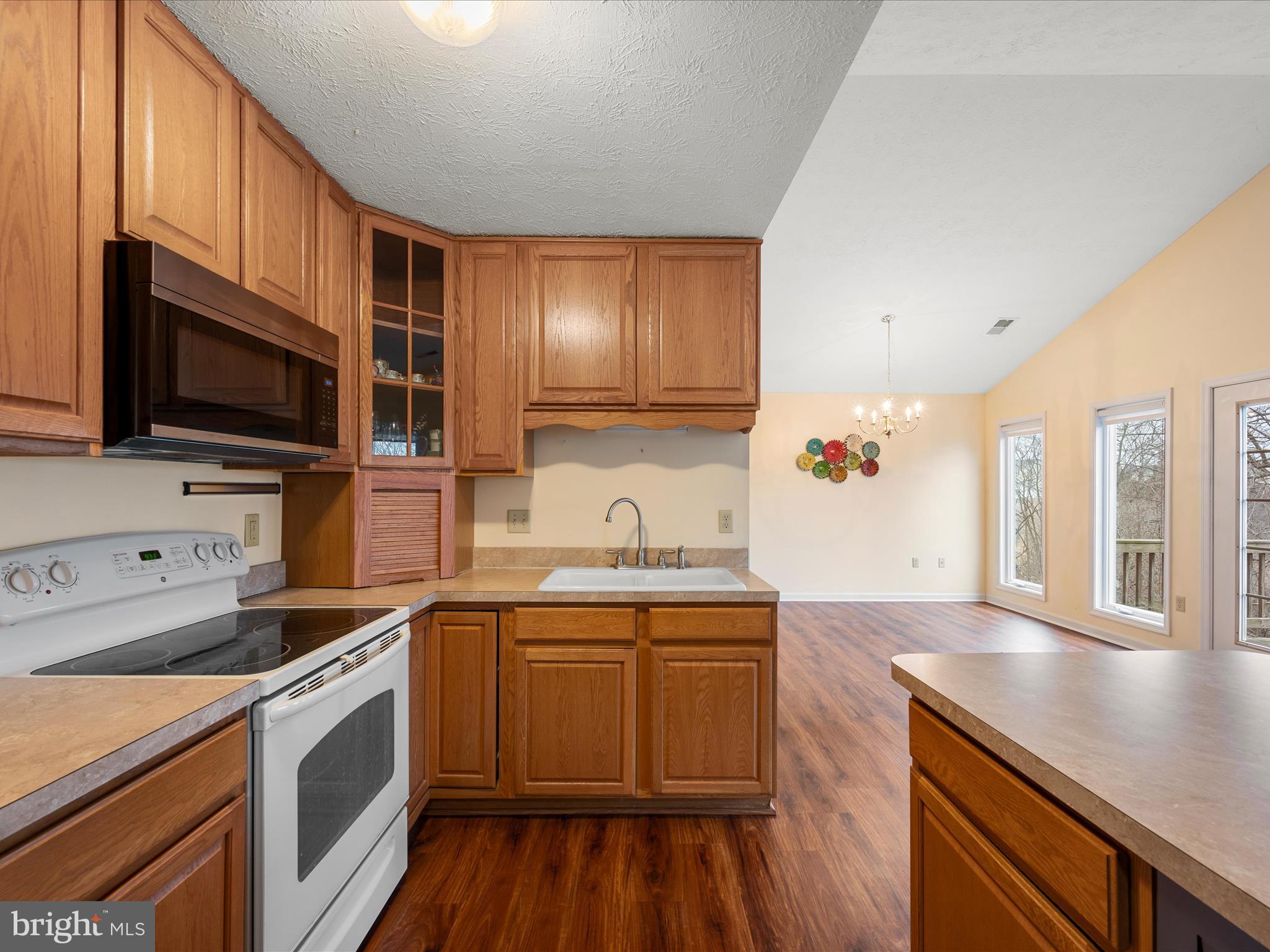 SIGNAL KNOLLS - Residential