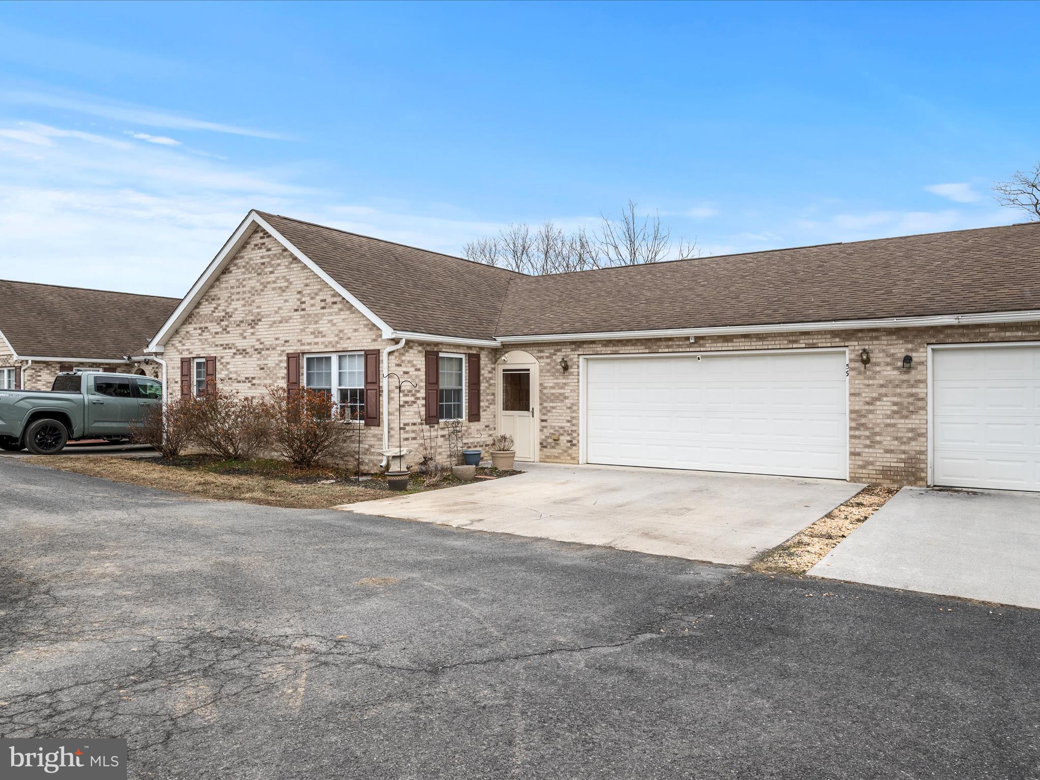 SIGNAL KNOLLS - Residential