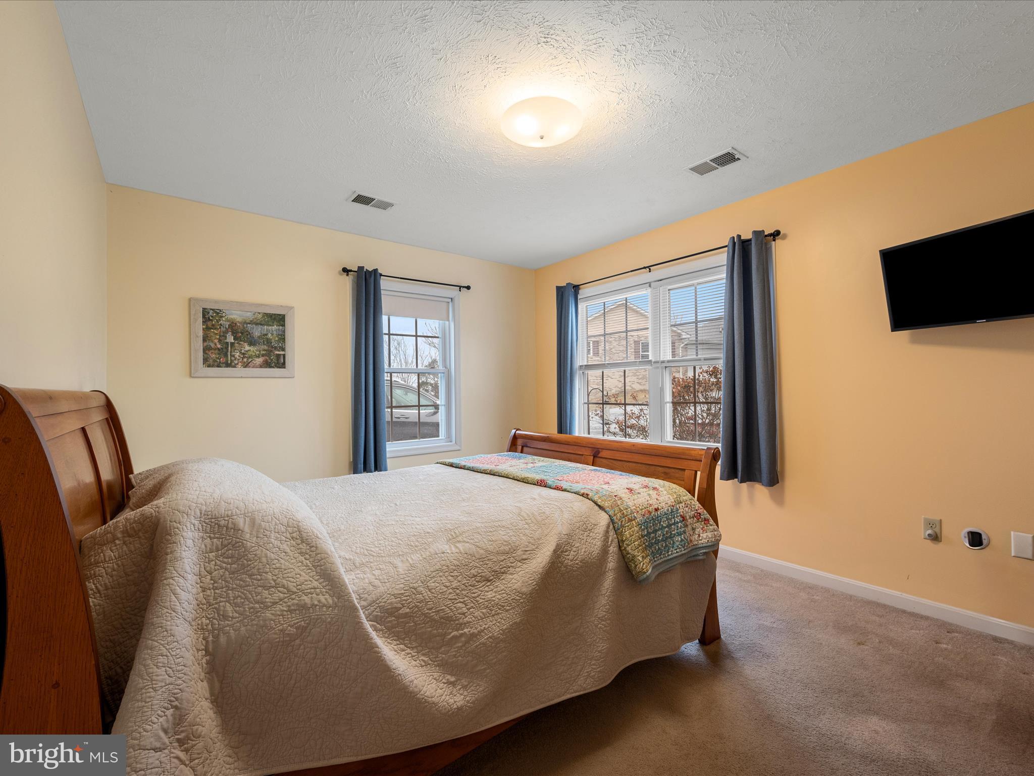 SIGNAL KNOLLS - Residential