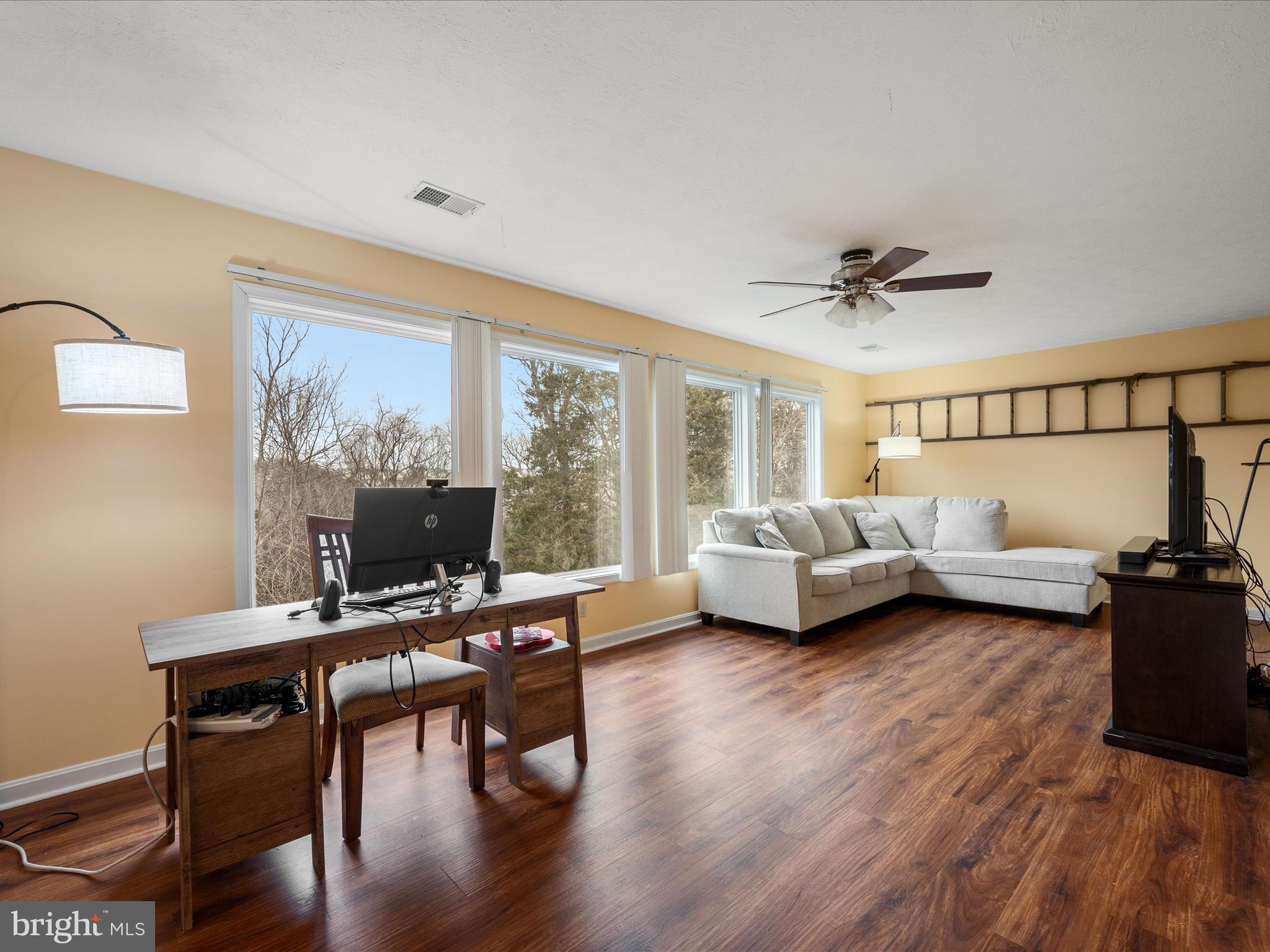 SIGNAL KNOLLS - Residential