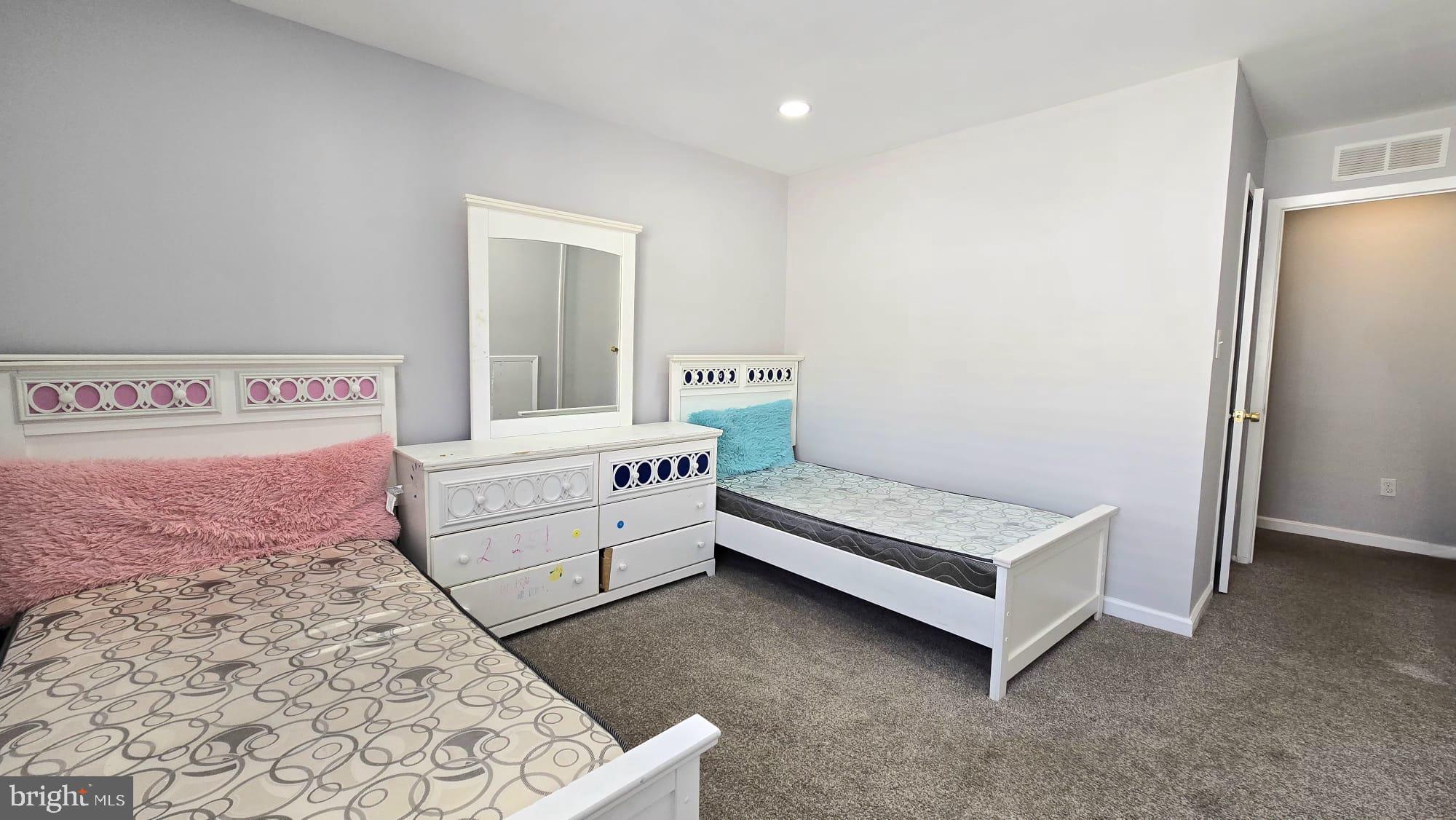 BUSTLETON - Residential Lease