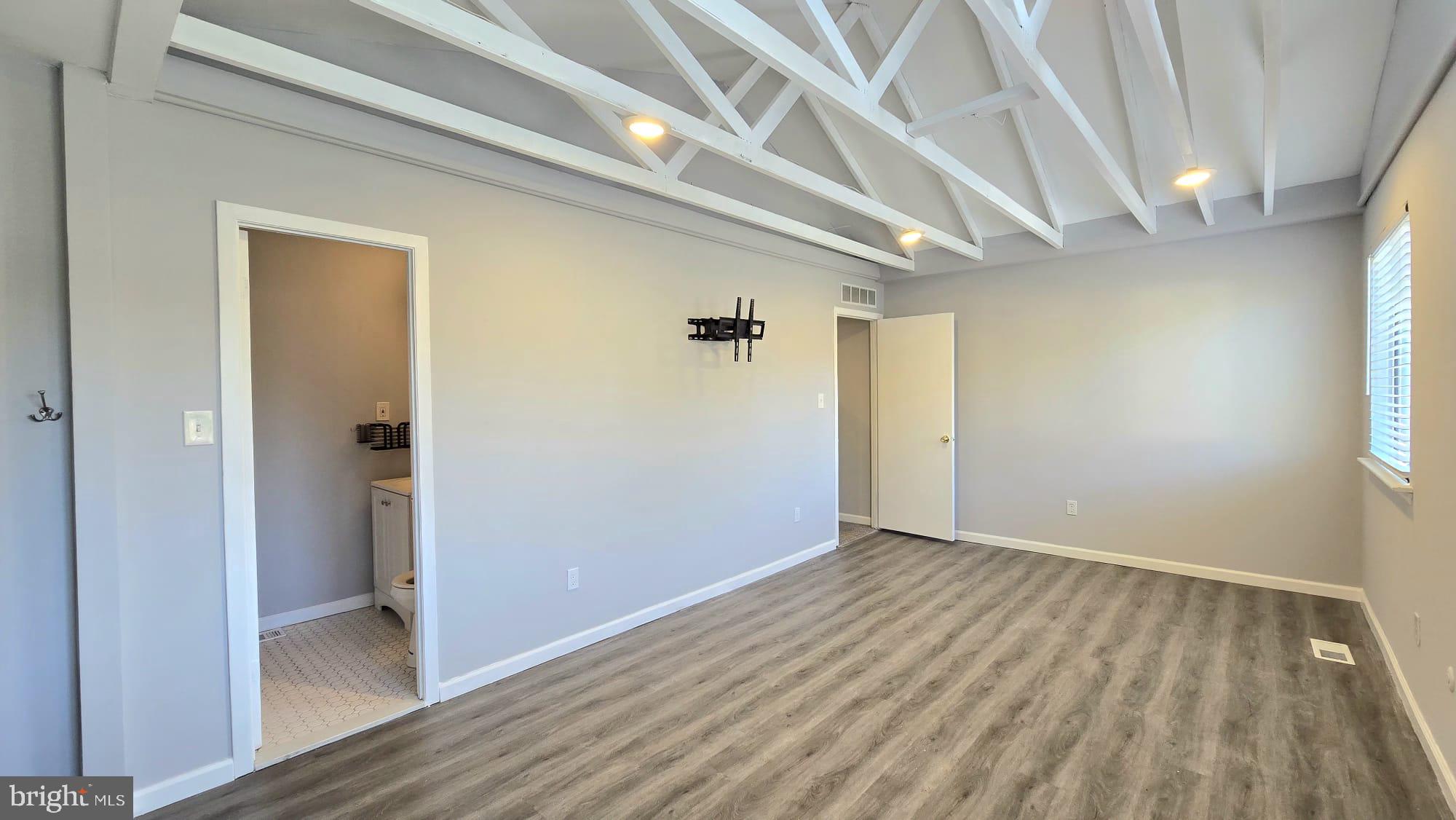 BUSTLETON - Residential Lease