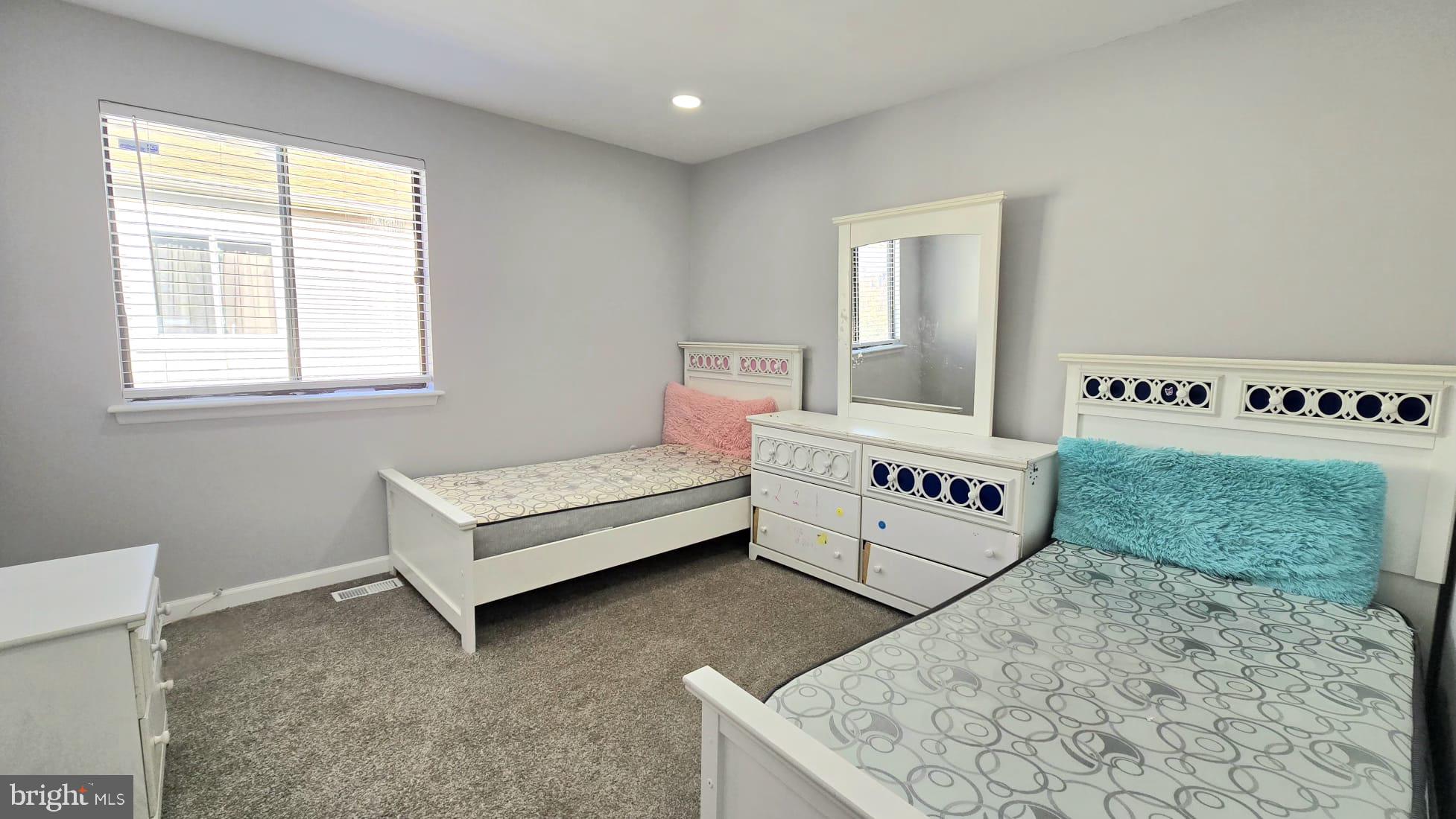 BUSTLETON - Residential Lease