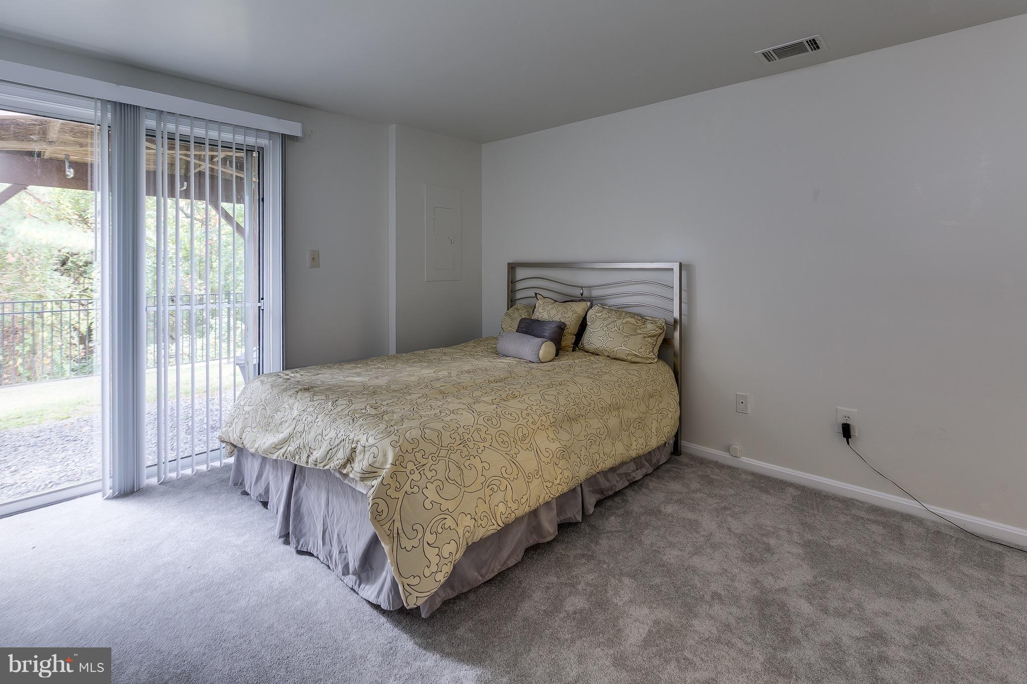 KINGSTOWNE - Residential