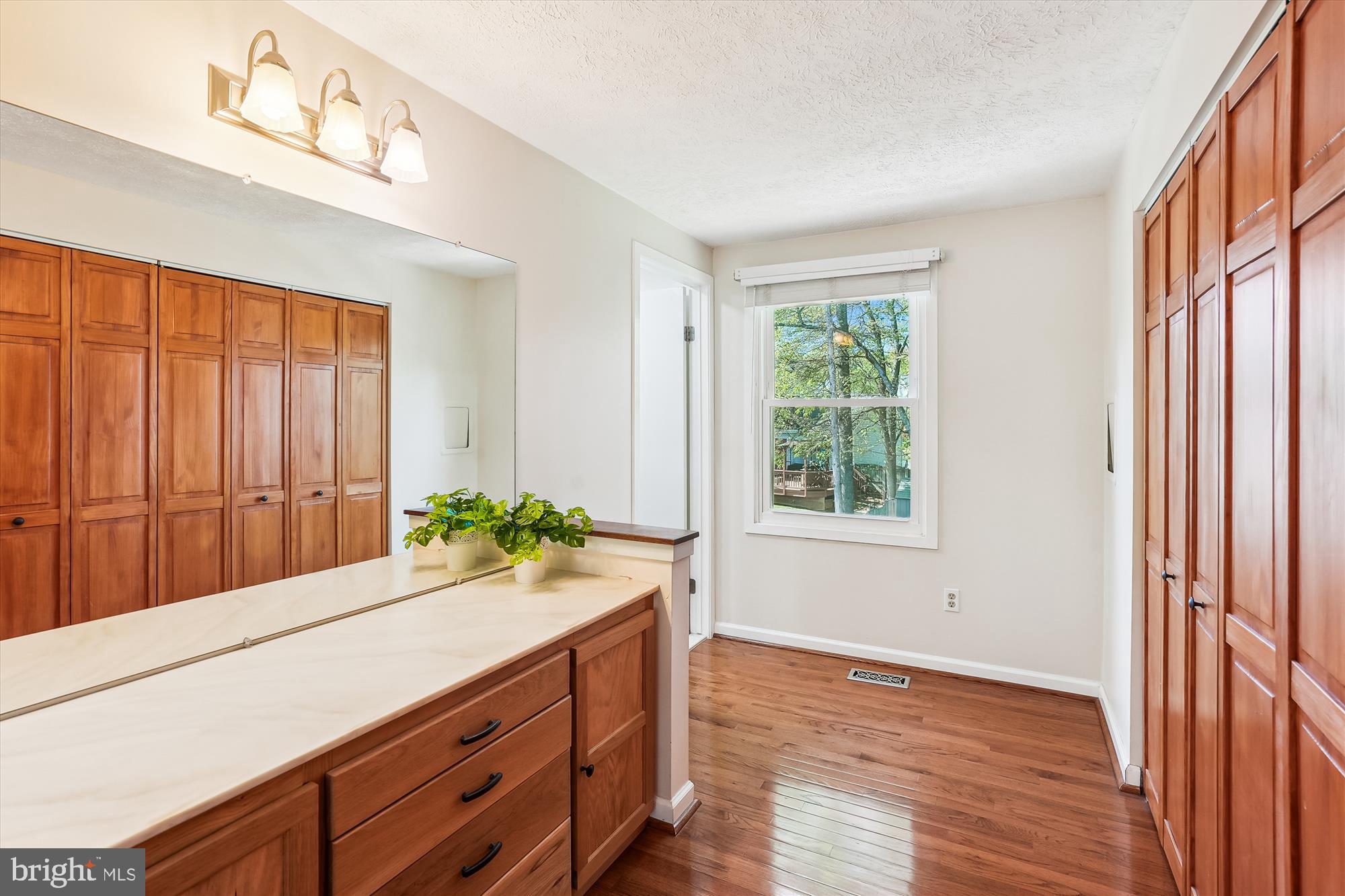 MONTCLAIR - Residential