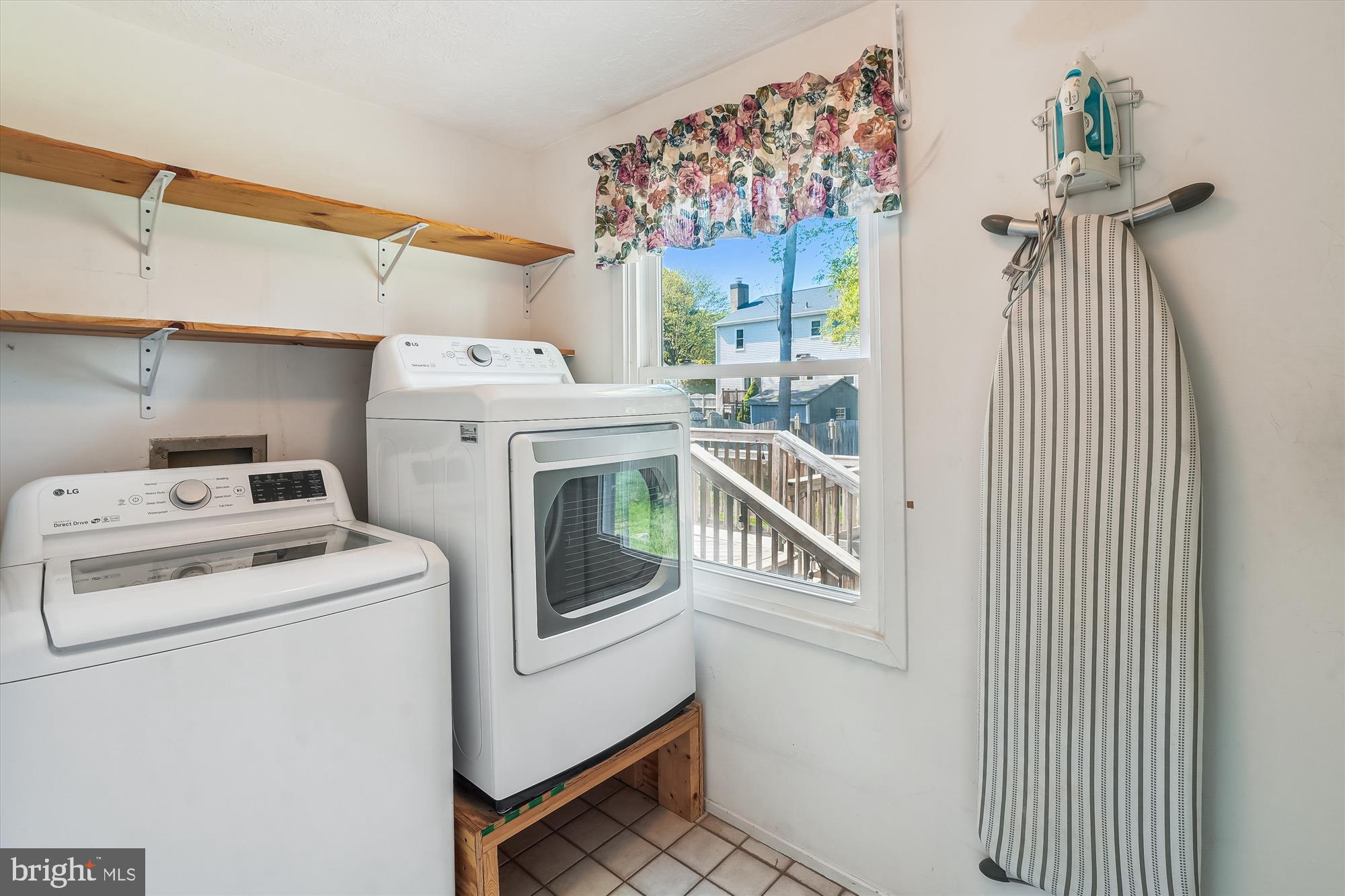 MONTCLAIR - Residential