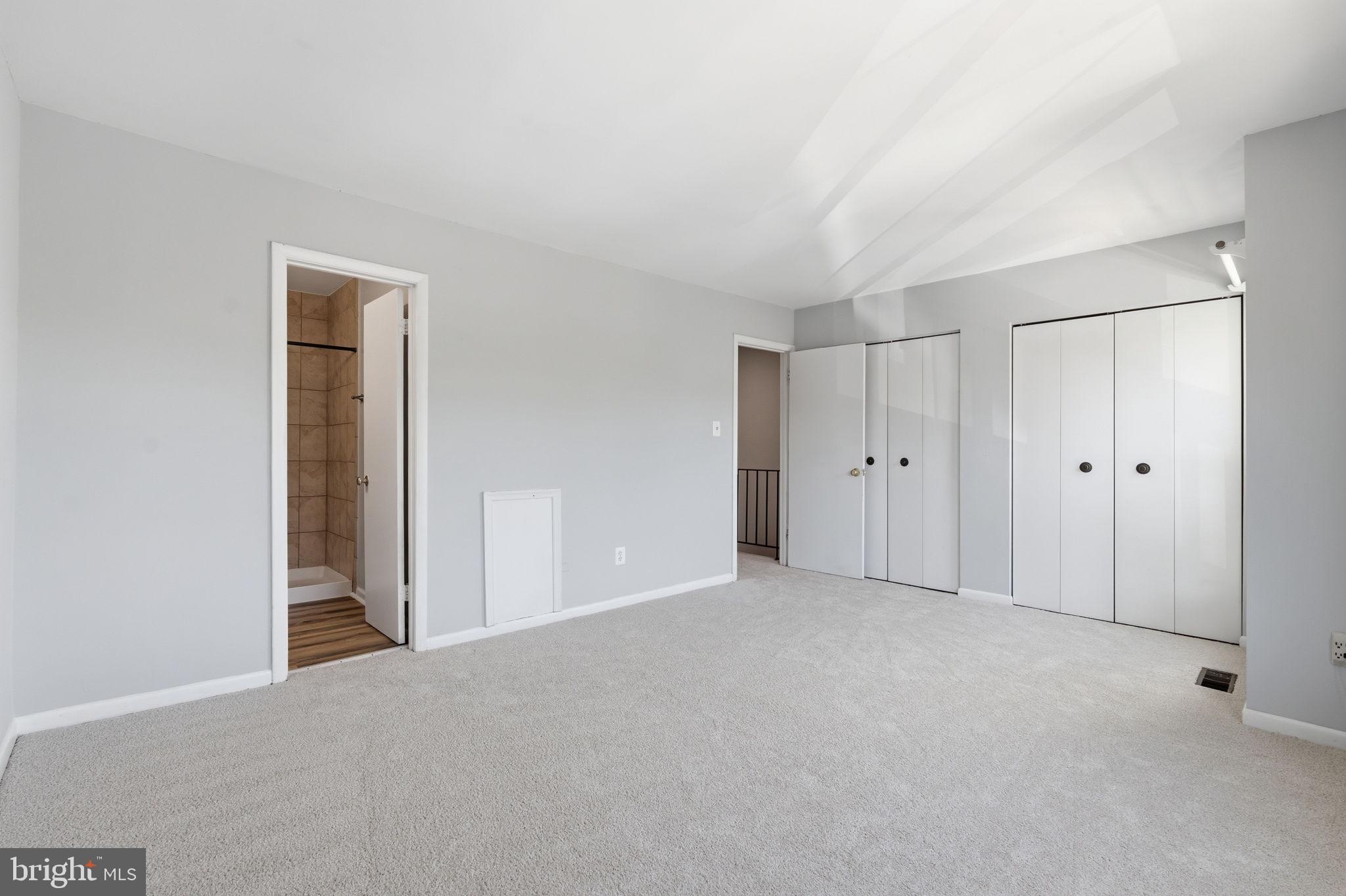 REFLECTION LAKE - Residential