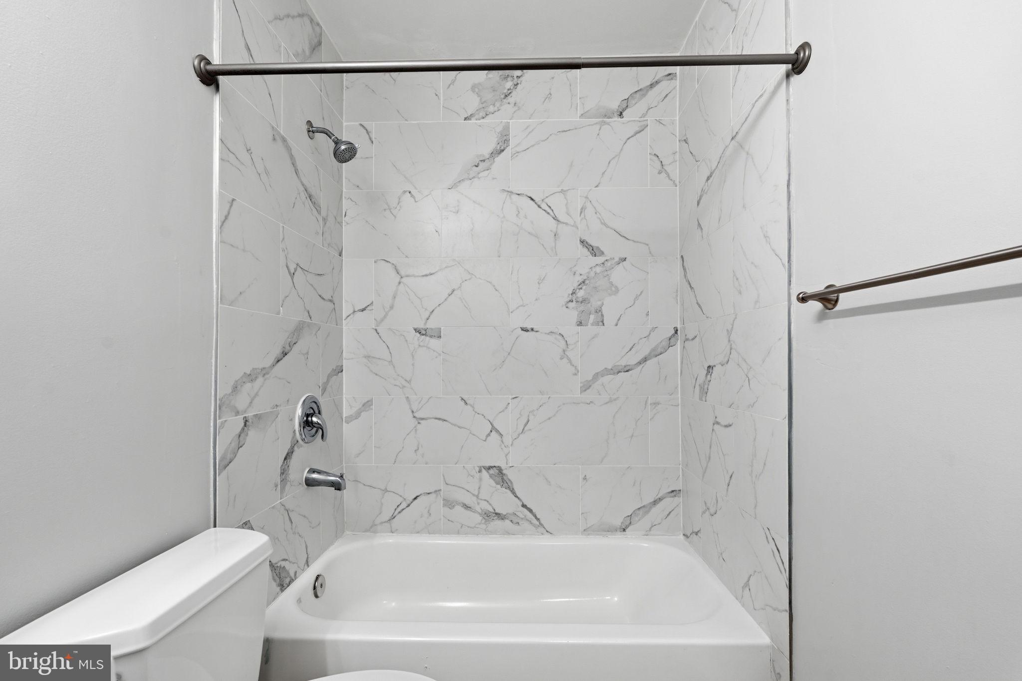 REFLECTION LAKE - Residential