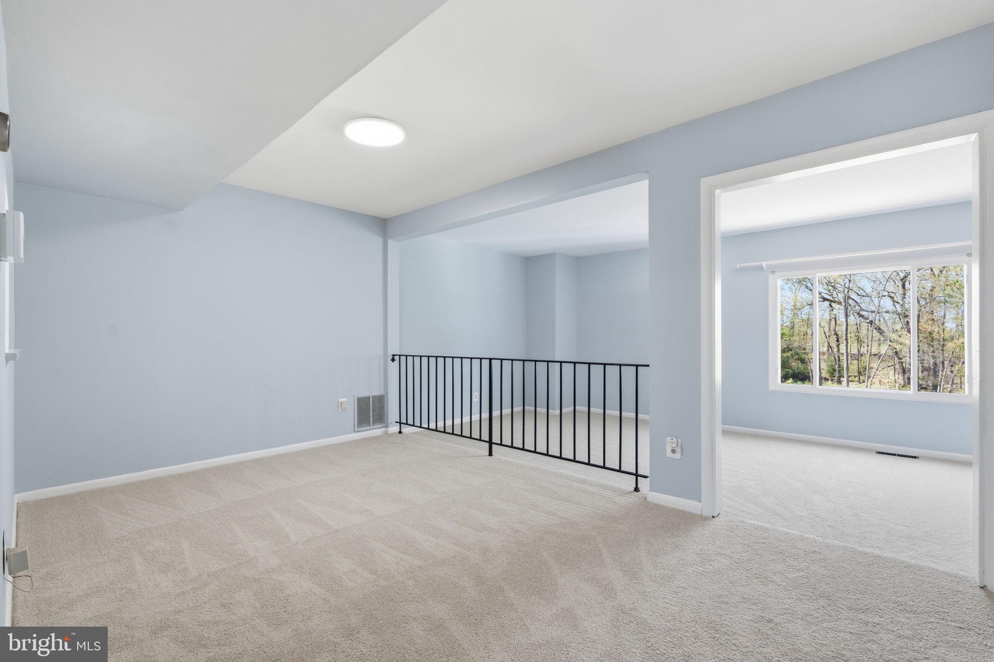 REFLECTION LAKE - Residential