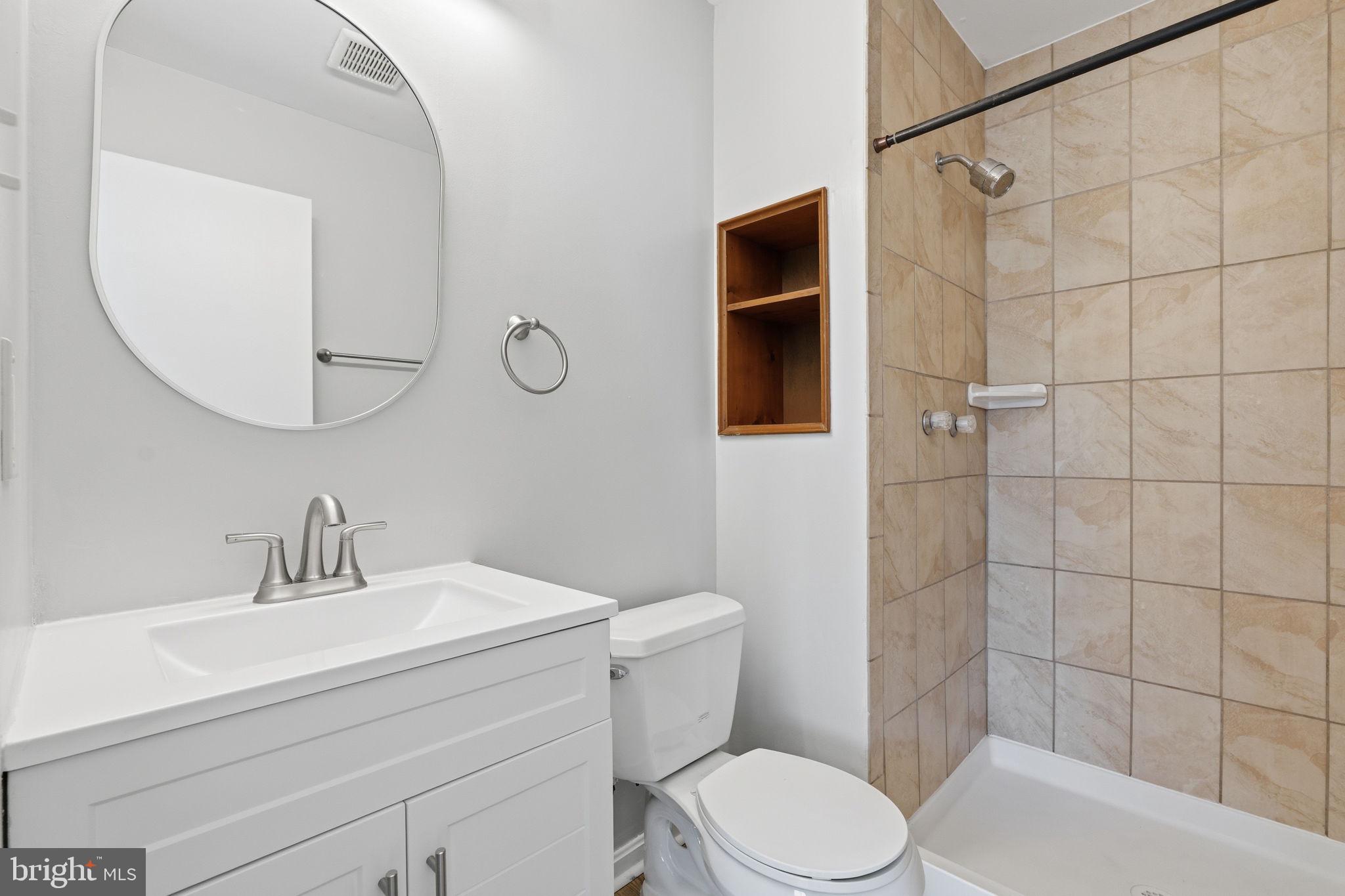 REFLECTION LAKE - Residential