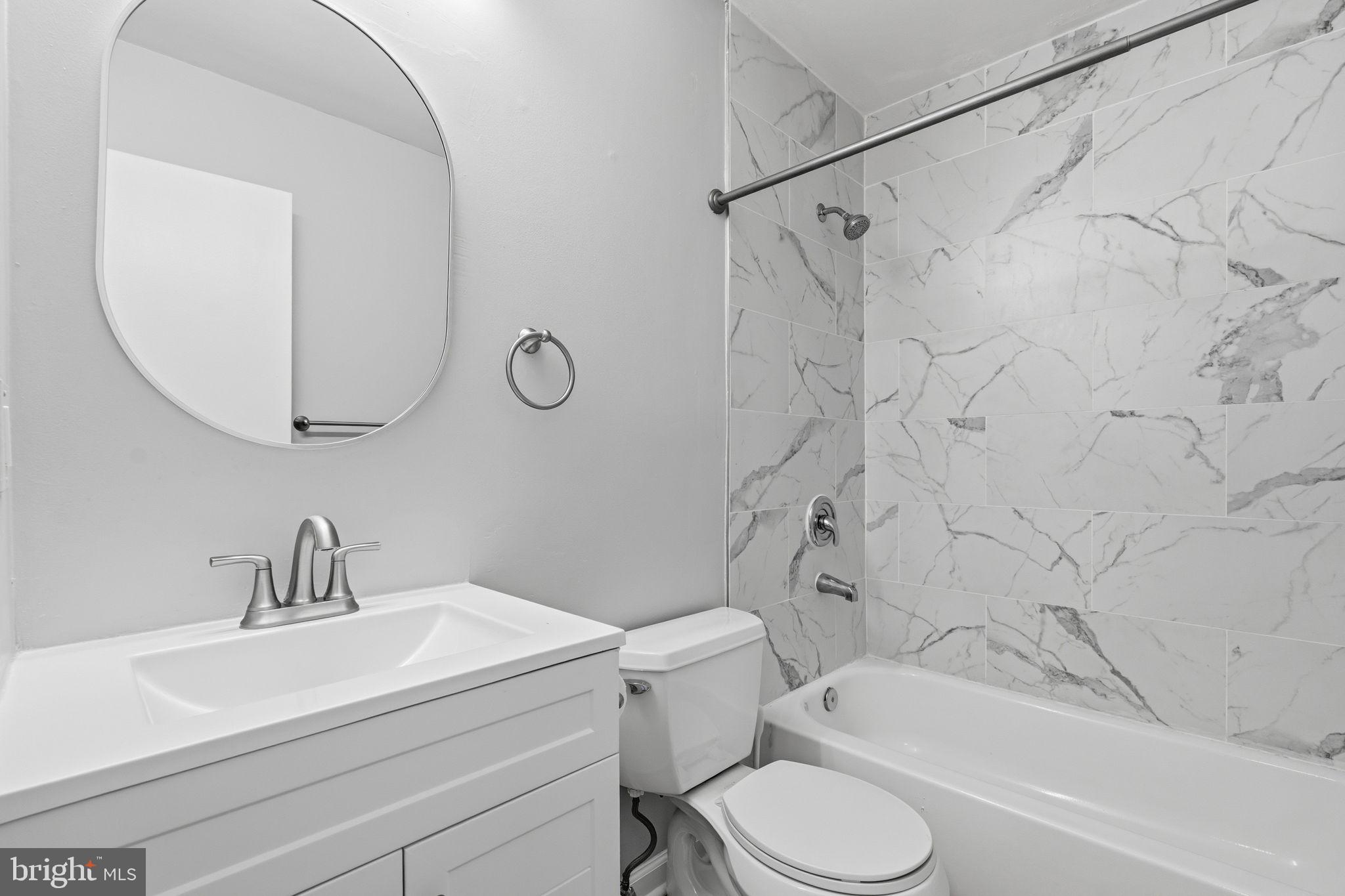 REFLECTION LAKE - Residential