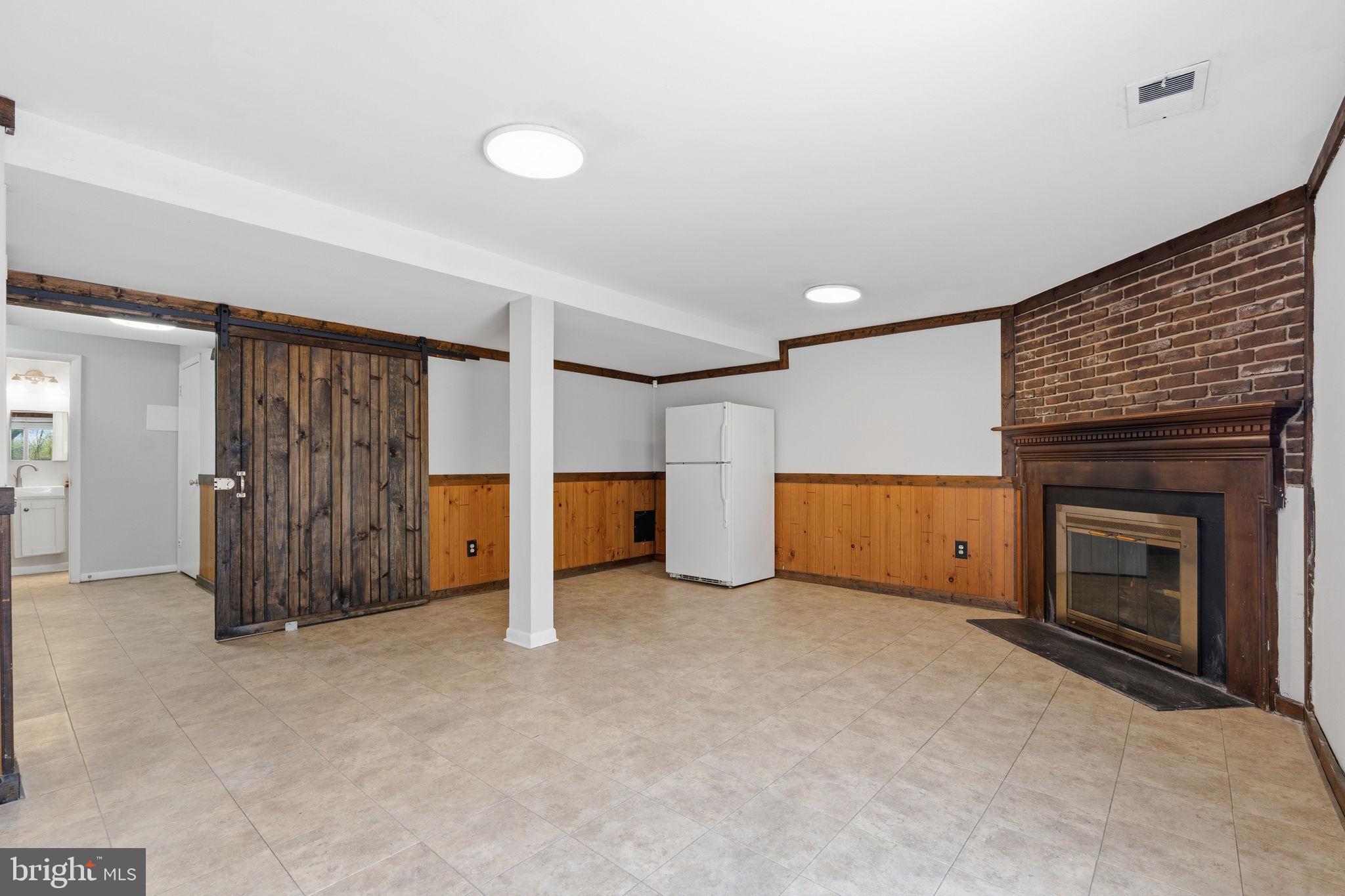 REFLECTION LAKE - Residential