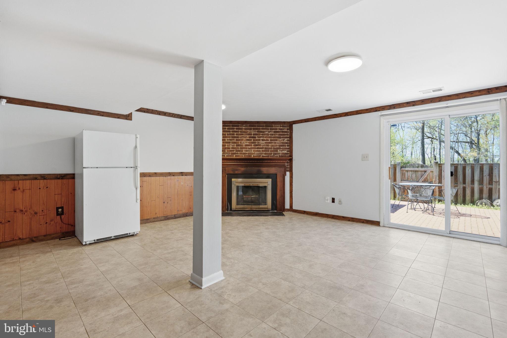 REFLECTION LAKE - Residential