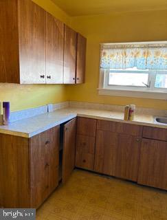 WEST OAK LANE - Residential