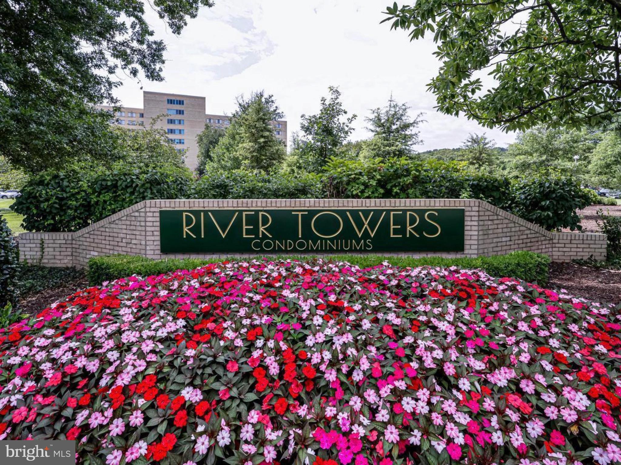 RIVER TOWERS - Residential