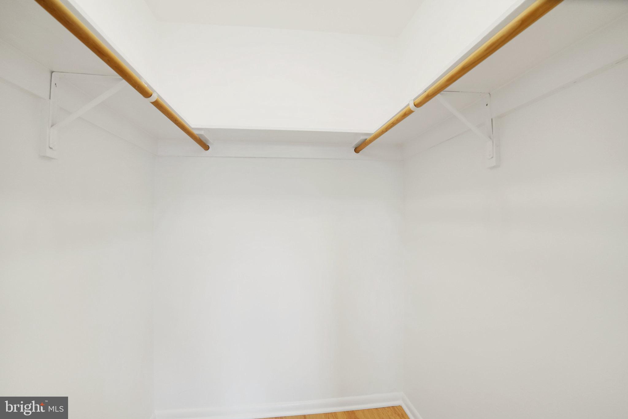 RIVER TOWERS - Residential