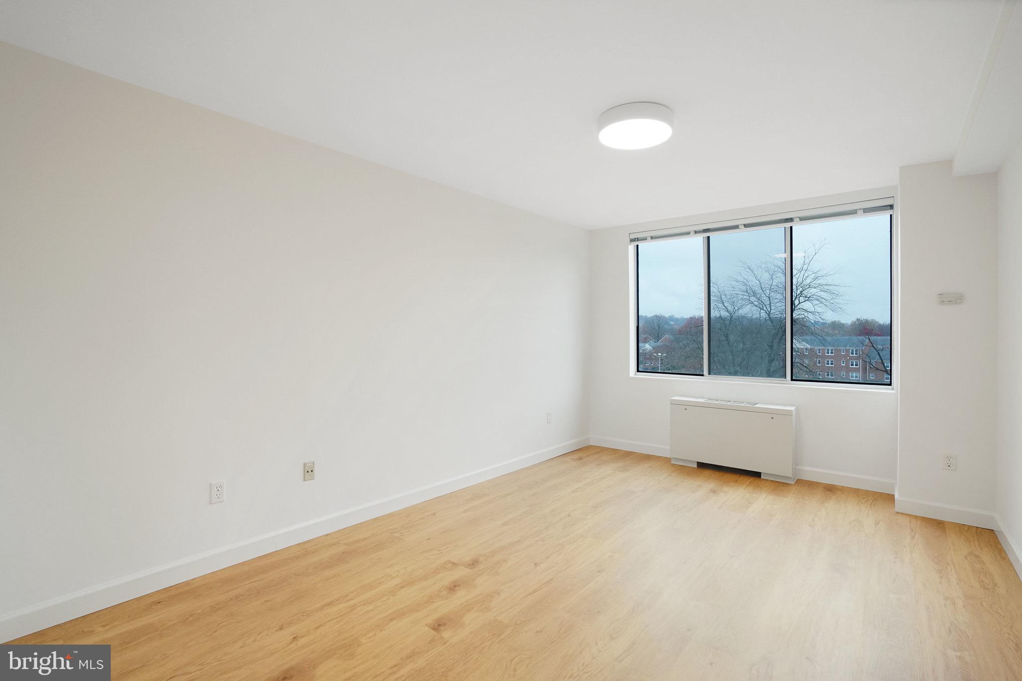 RIVER TOWERS - Residential