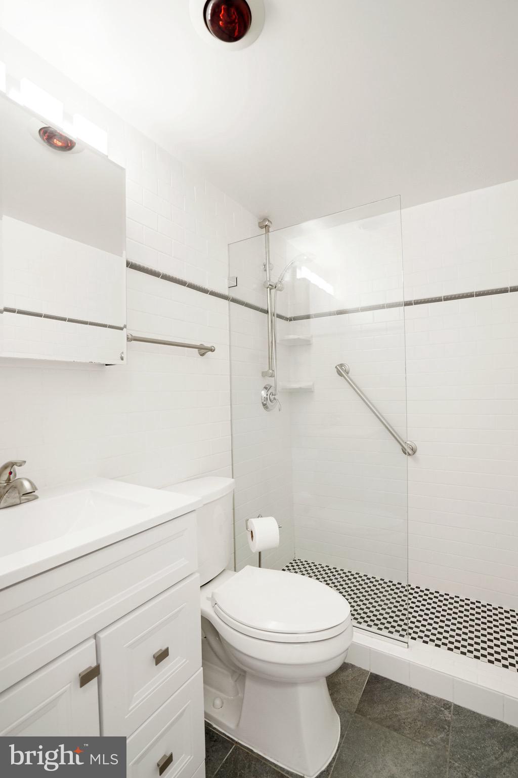 RIVER TOWERS - Residential