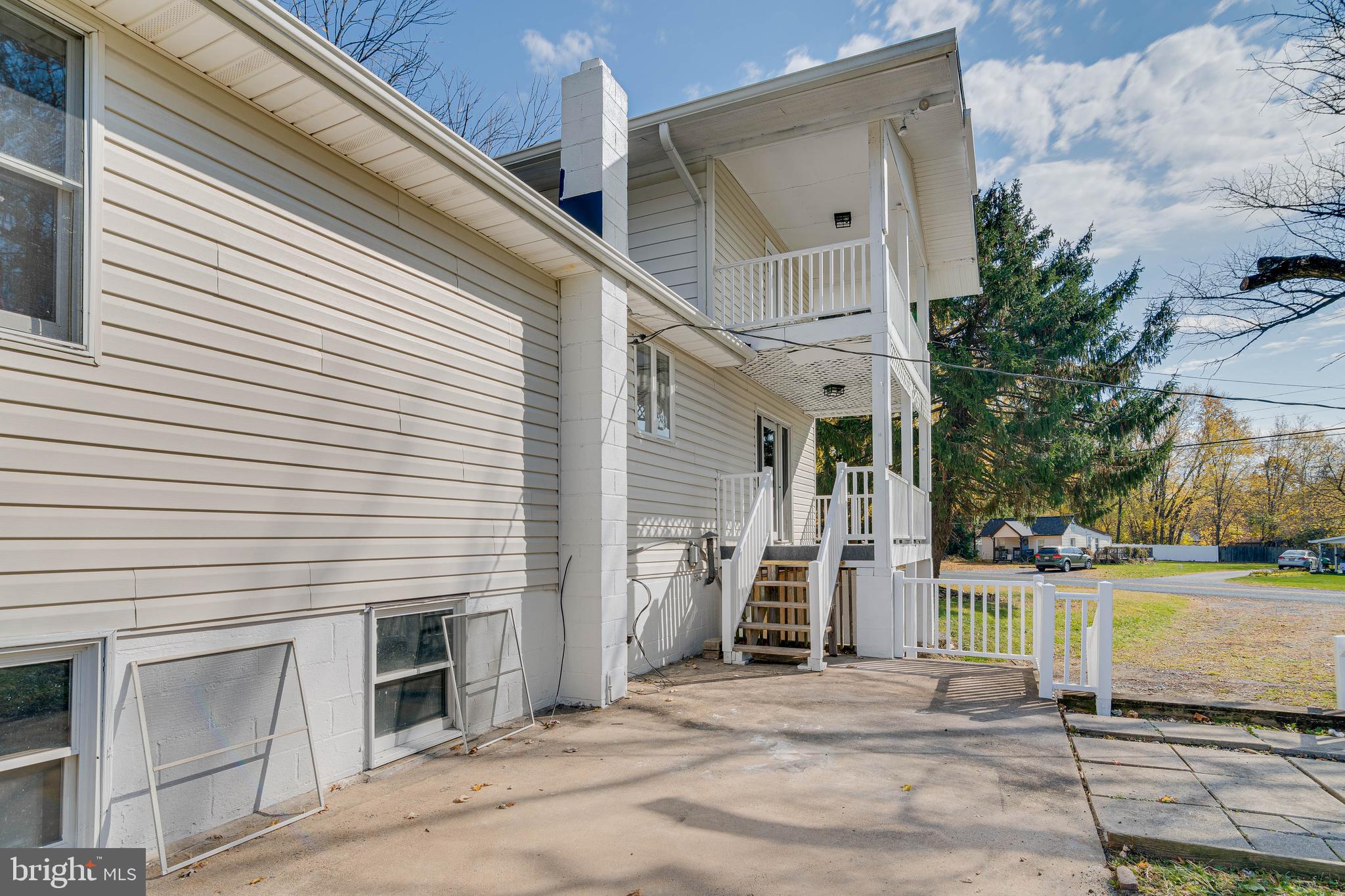 ABERDEEN HILLS - Residential