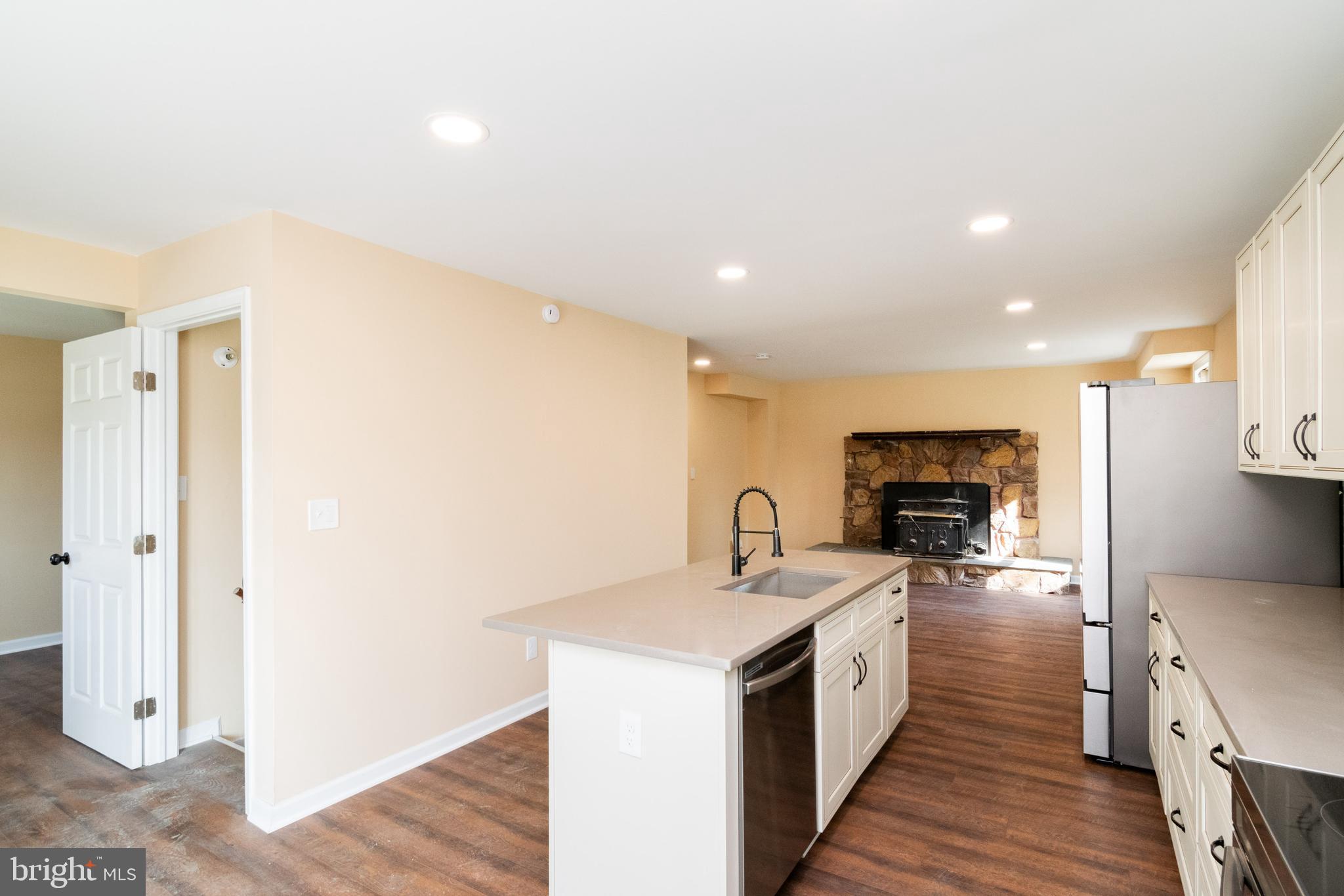 ABERDEEN HILLS - Residential