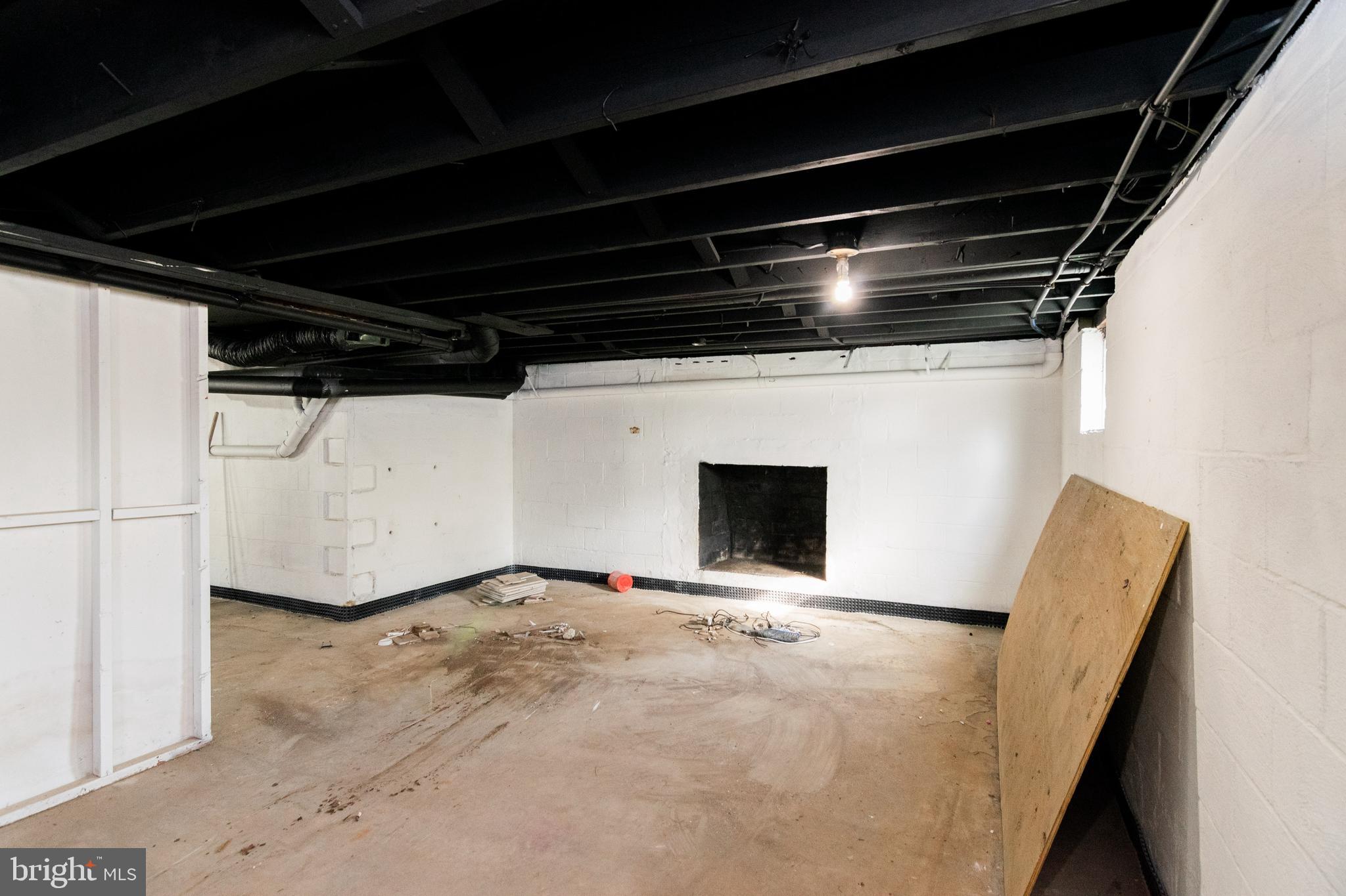 ABERDEEN HILLS - Residential