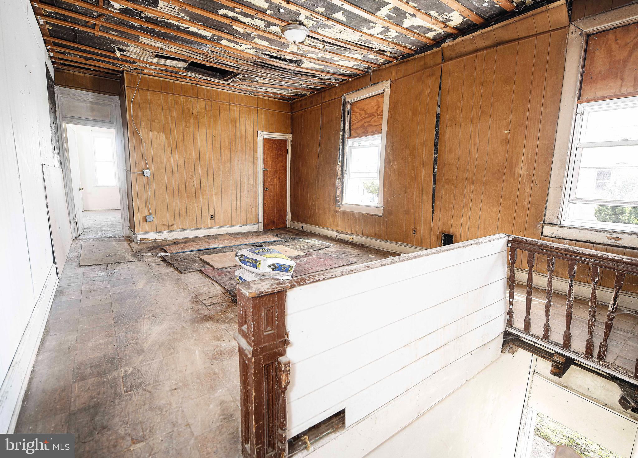 BROADWAY EAST - Residential