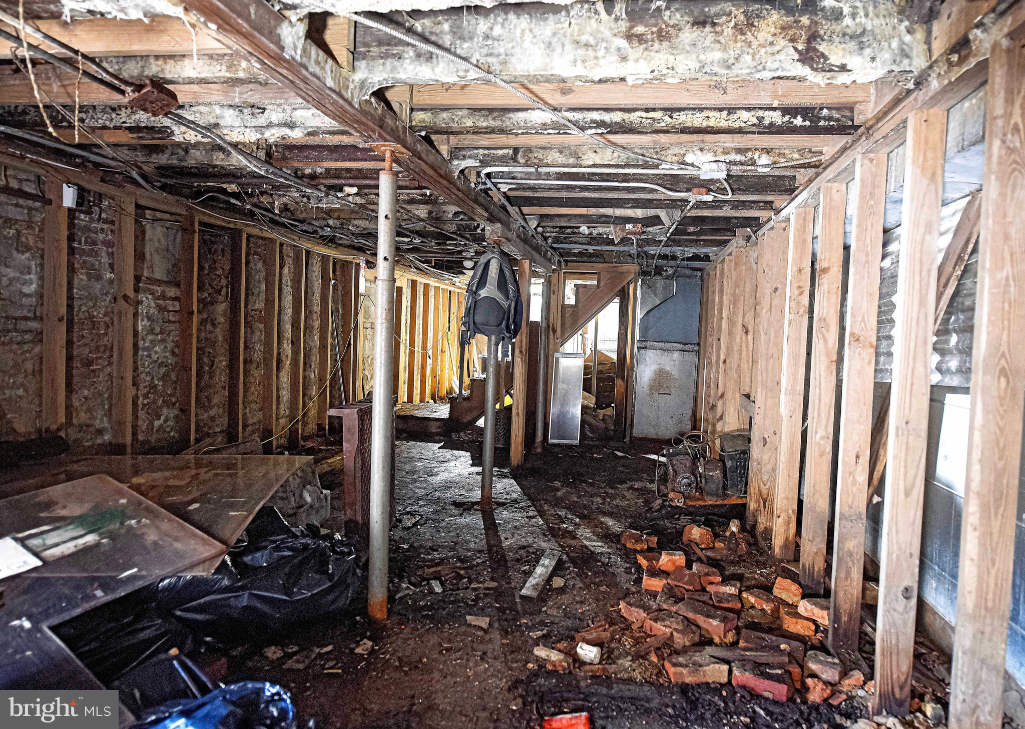 BROADWAY EAST - Residential