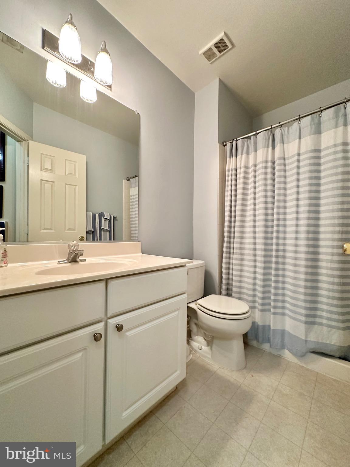 KINGSTOWNE - Residential Lease