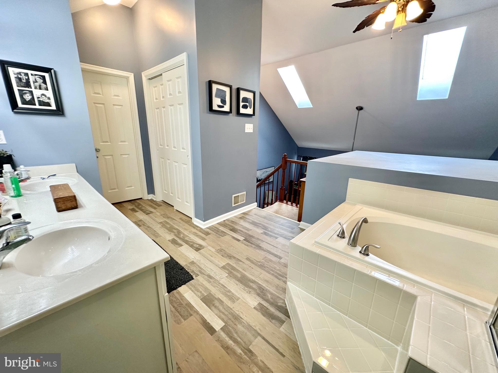 KINGSTOWNE - Residential Lease