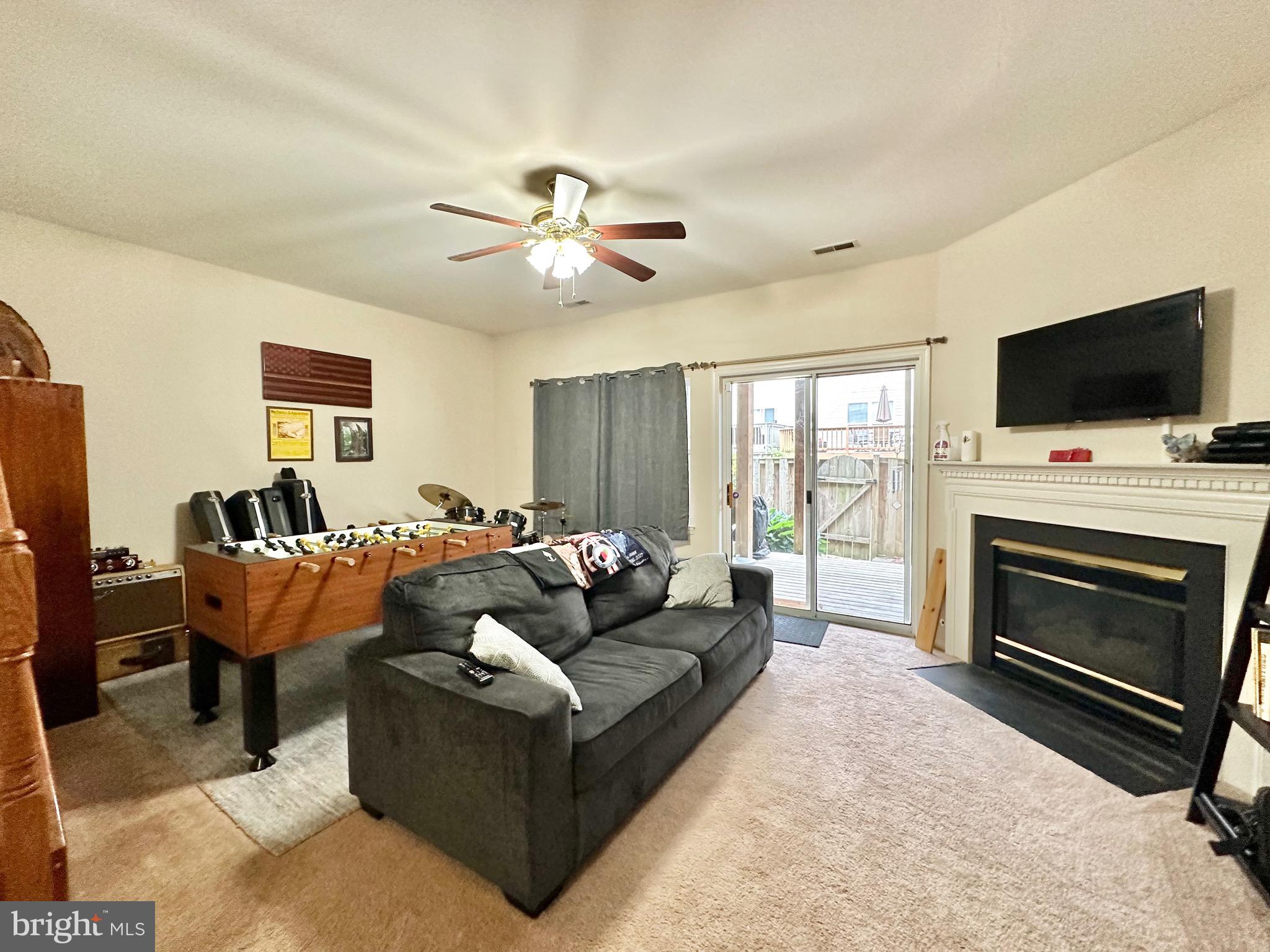 KINGSTOWNE - Residential Lease