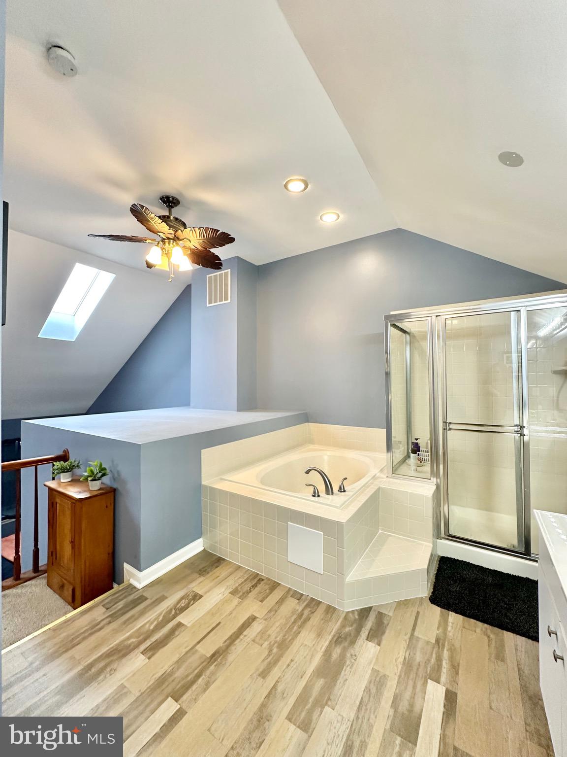 KINGSTOWNE - Residential Lease