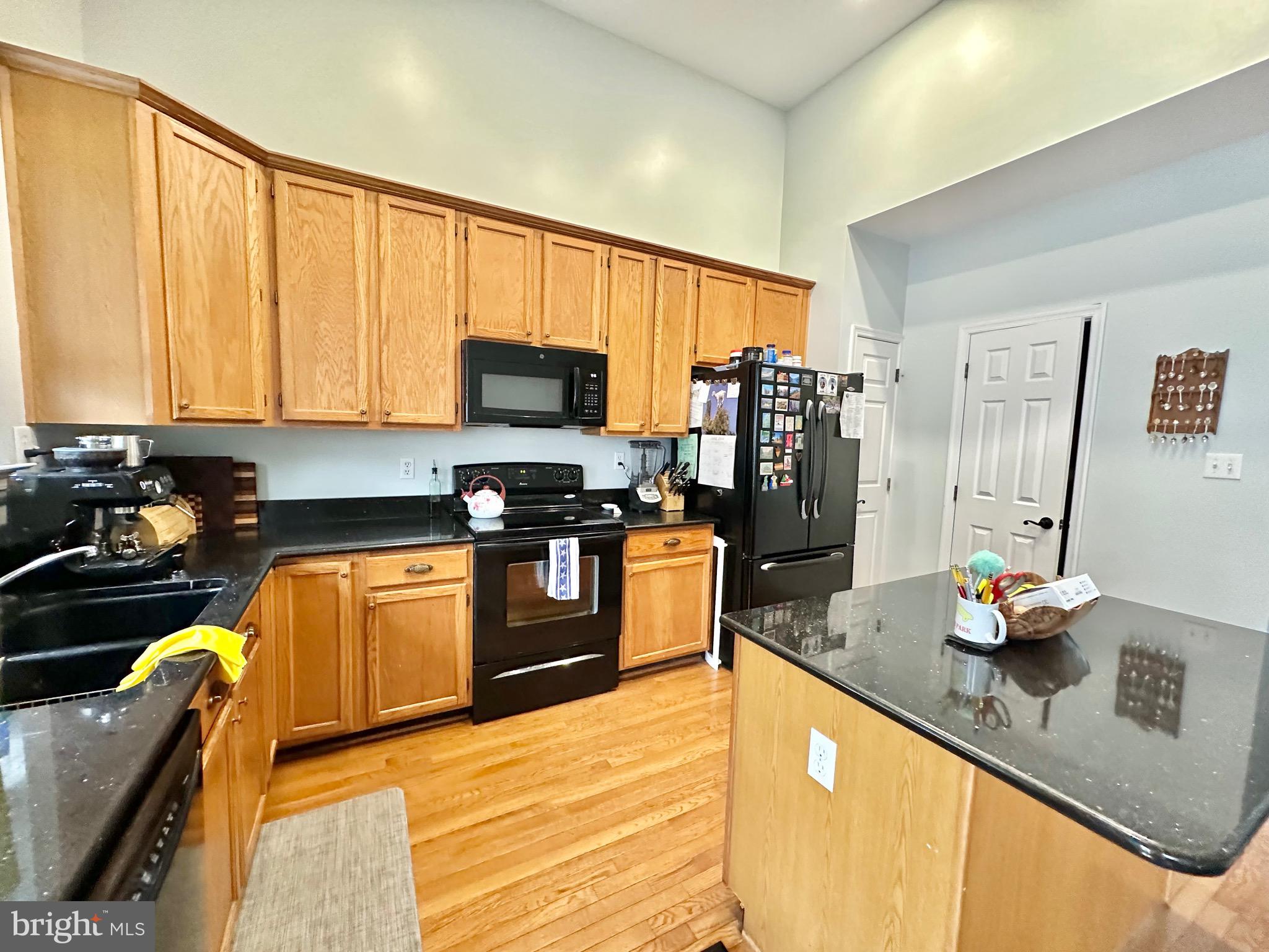 KINGSTOWNE - Residential Lease