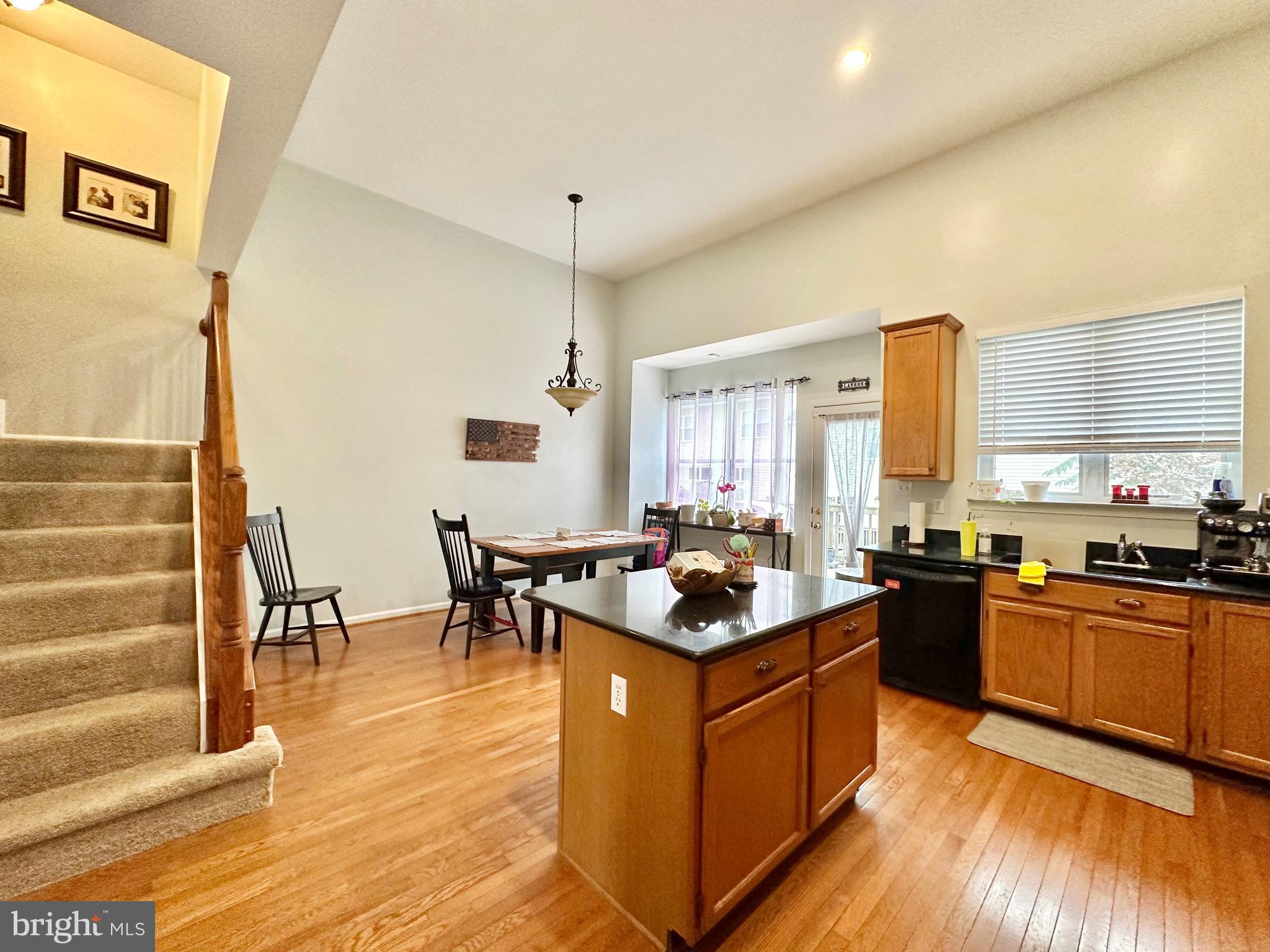 KINGSTOWNE - Residential Lease