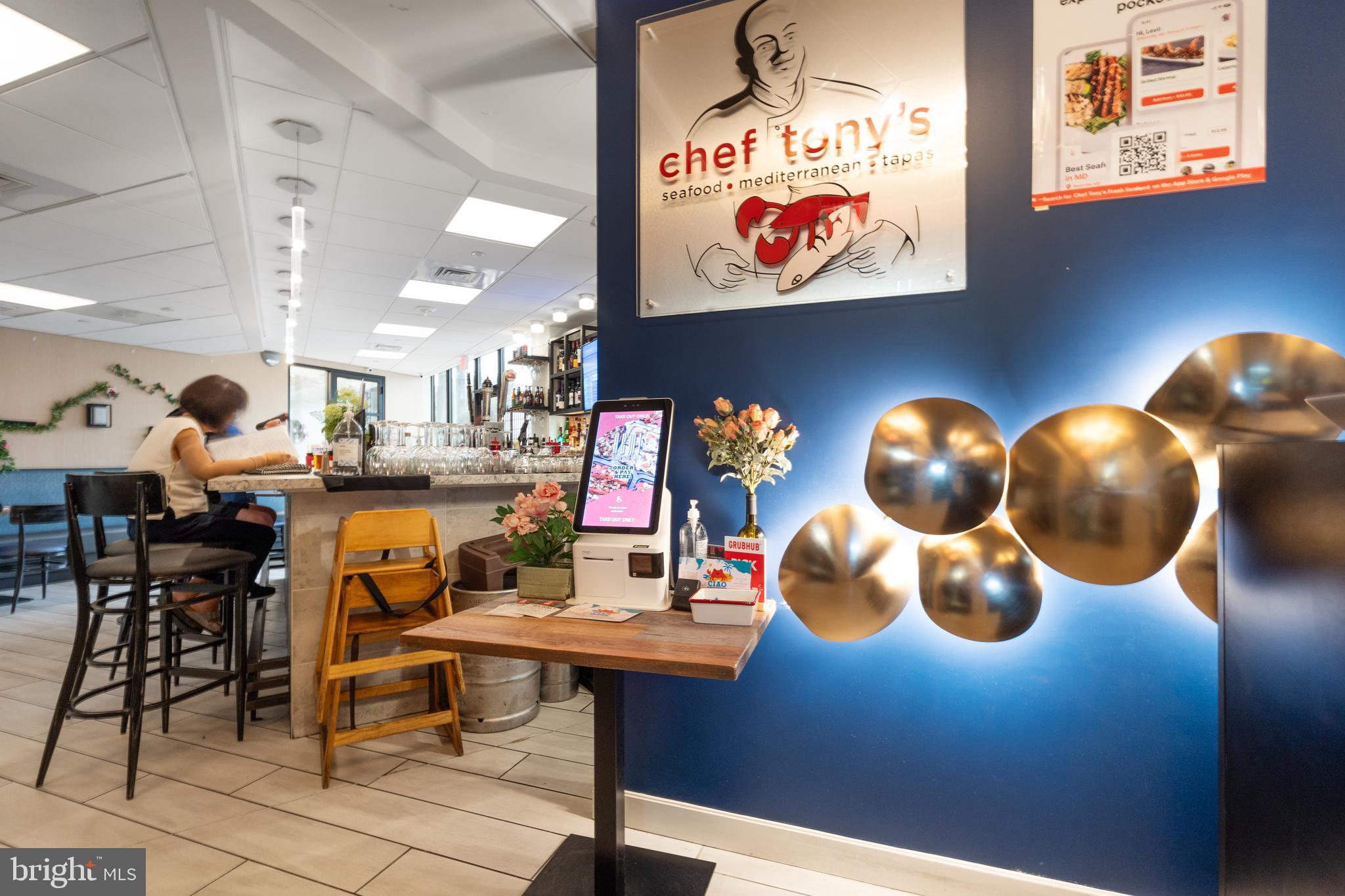 PROMENADE TOWERS - Residential